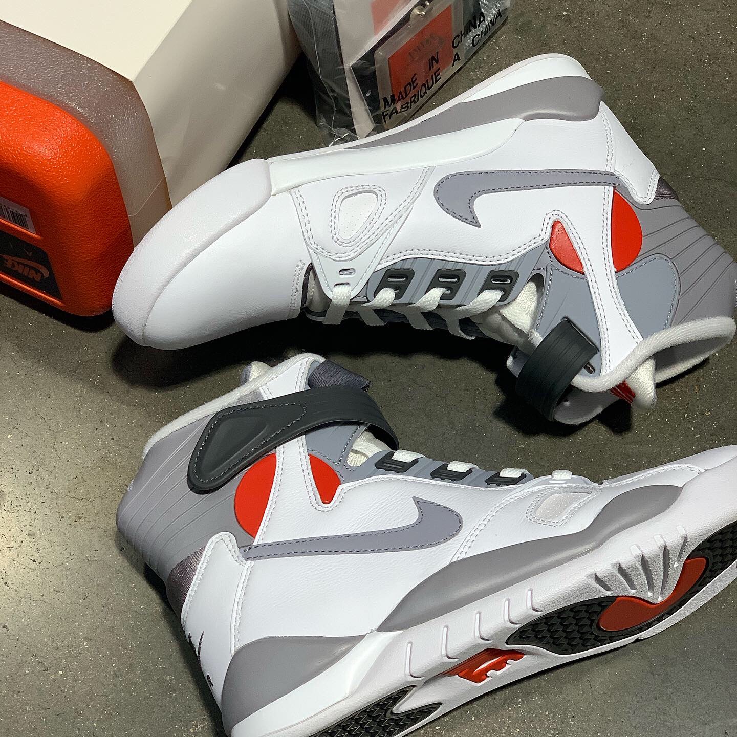 Nike Air Pressure Retro White Cement Grey 2016 착용 스타일 - 2