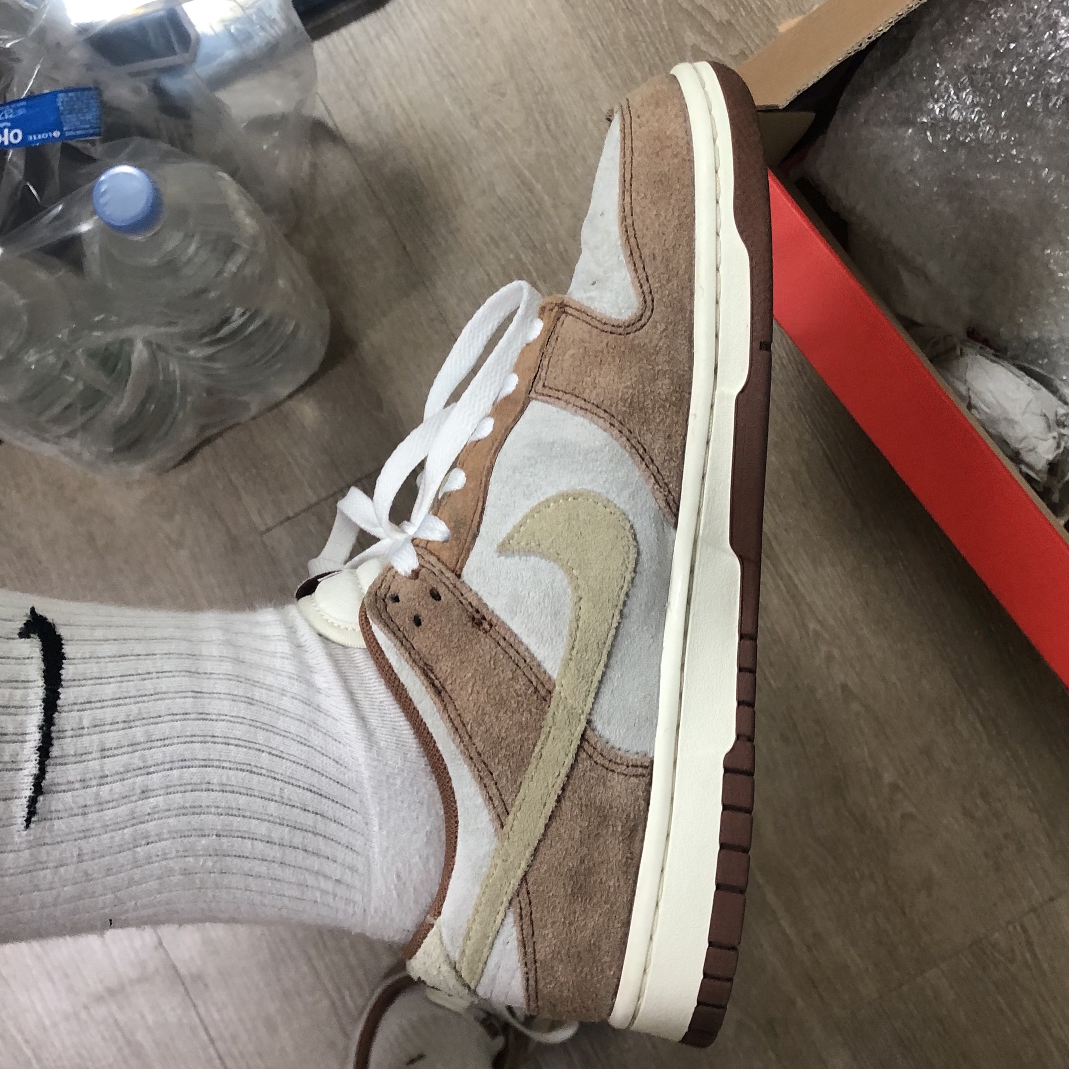 Nike Dunk Low Pro Premium Medium Curry 착용 스타일