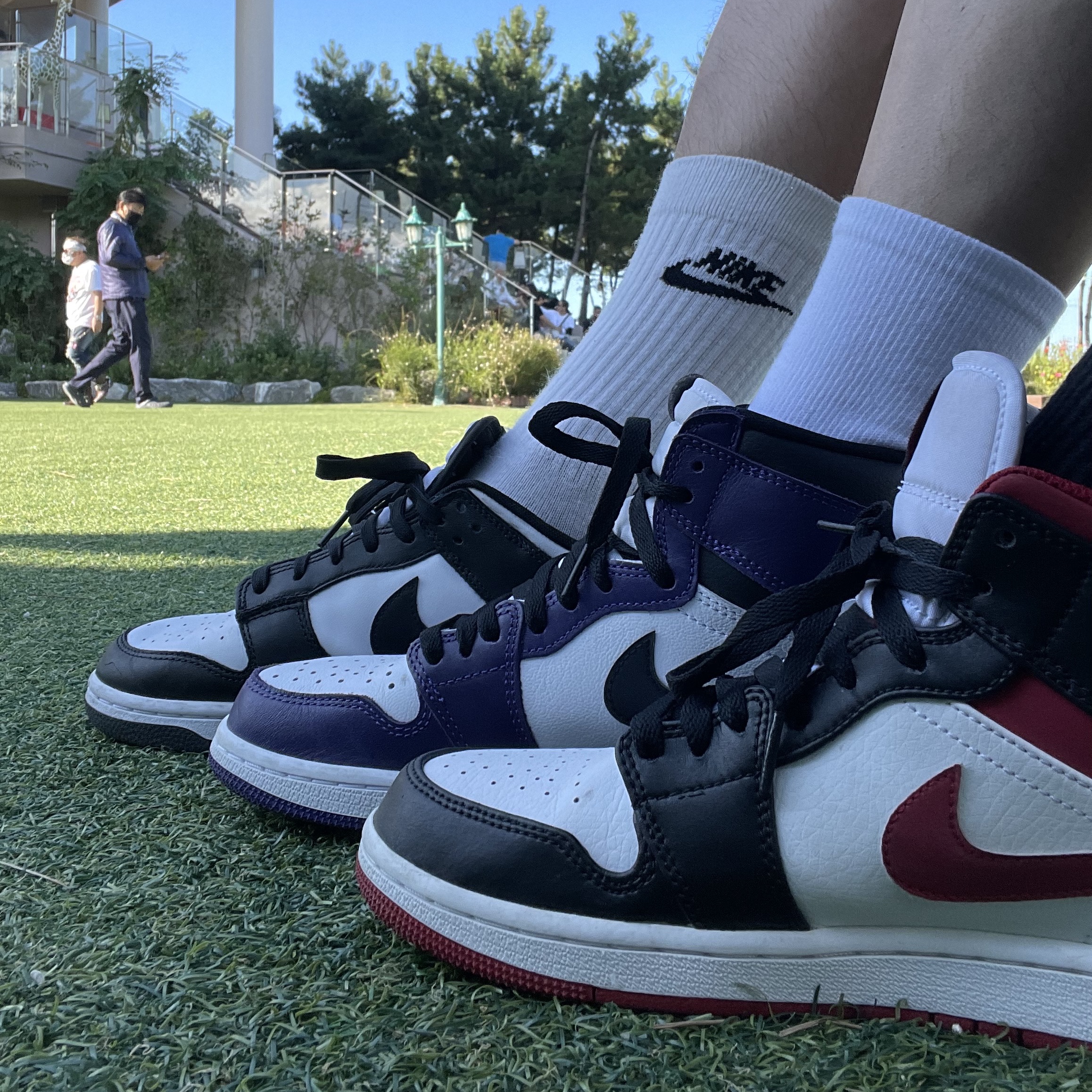 Jordan 1 Mid Gym Red Black White, Jordan 1 Retro High OG Court Purple 2020 착용 스타일