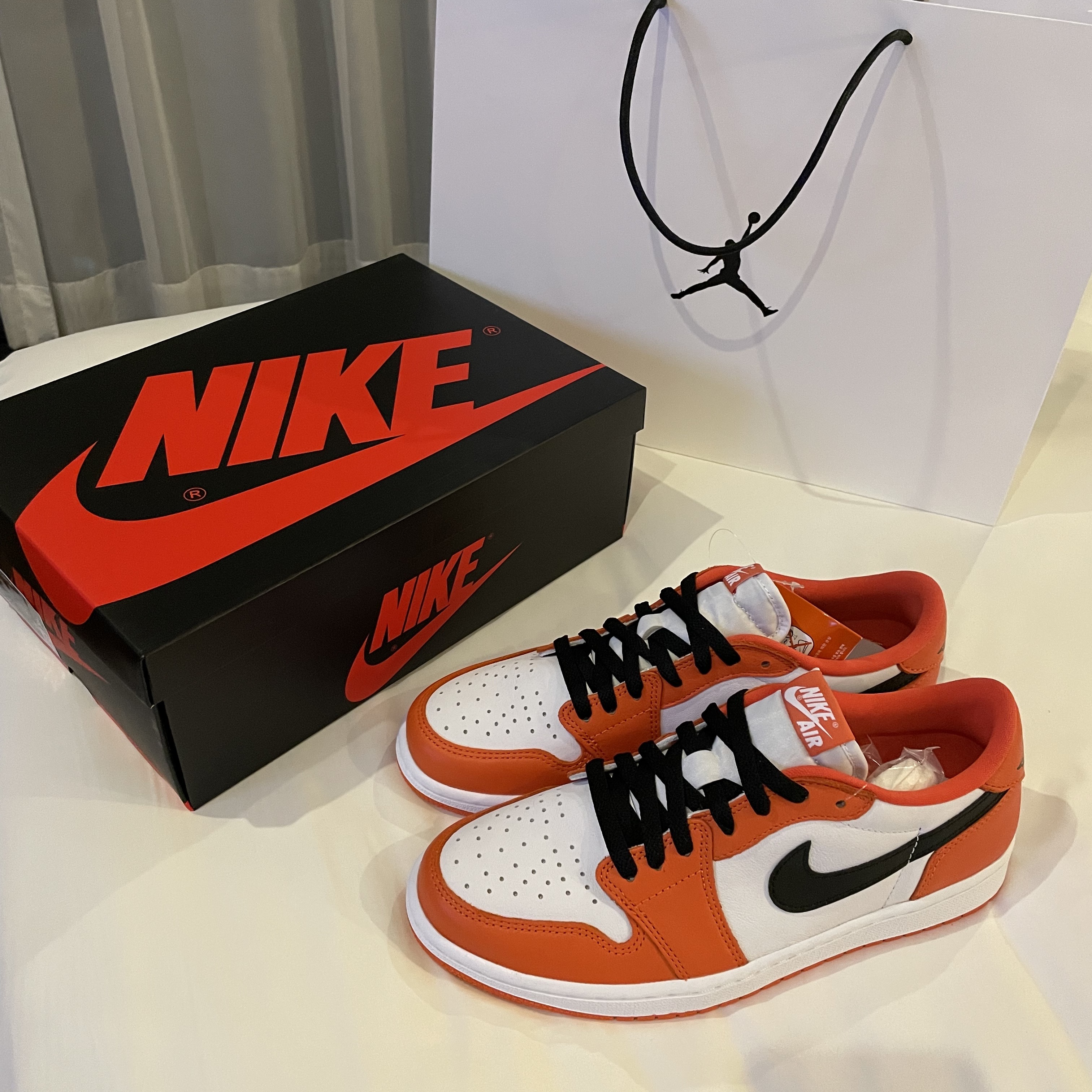 Jordan 1 Low OG Starfish 착용 스타일 - 5
