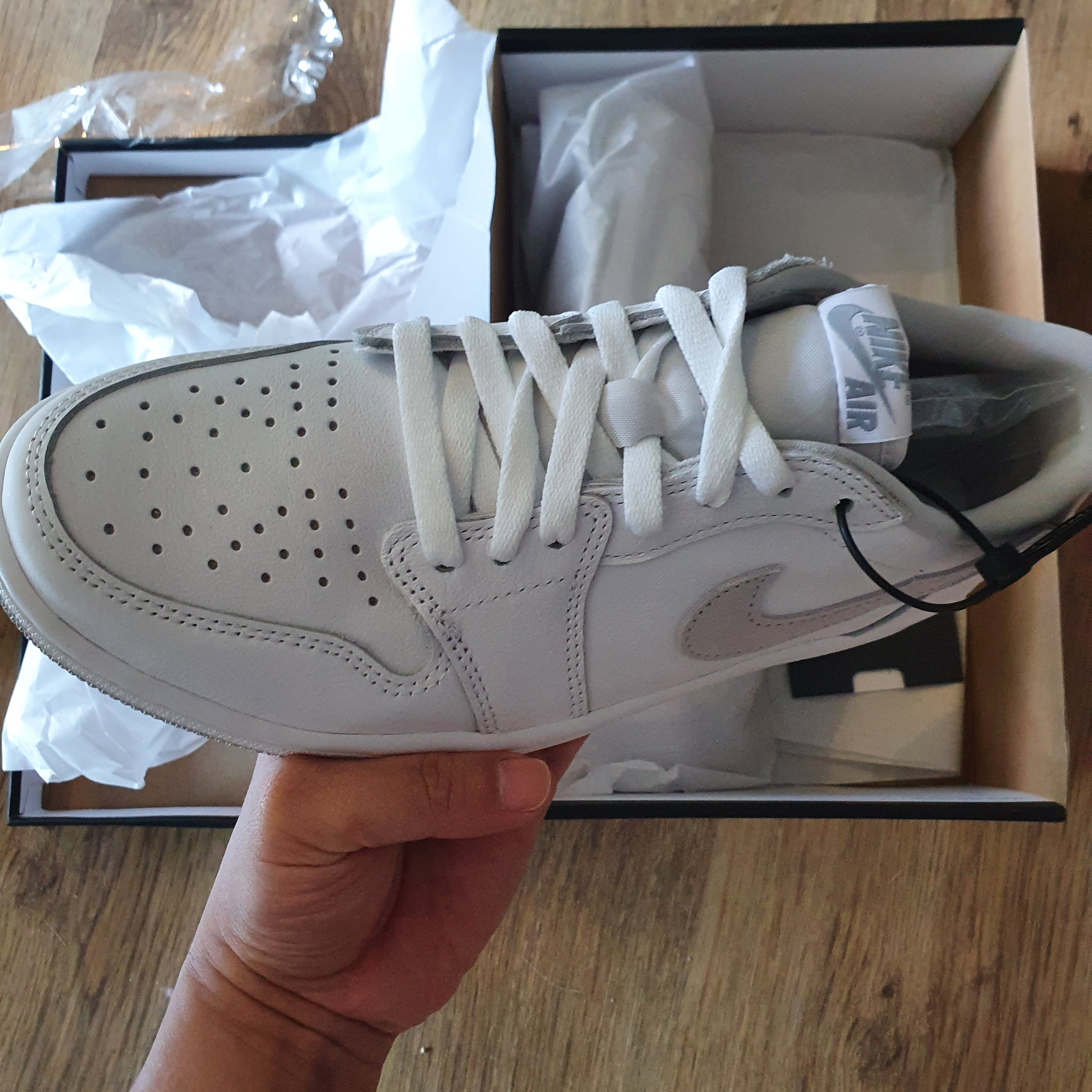 Jordan 1 Low OG Neutral Grey 착용 스타일 - 3