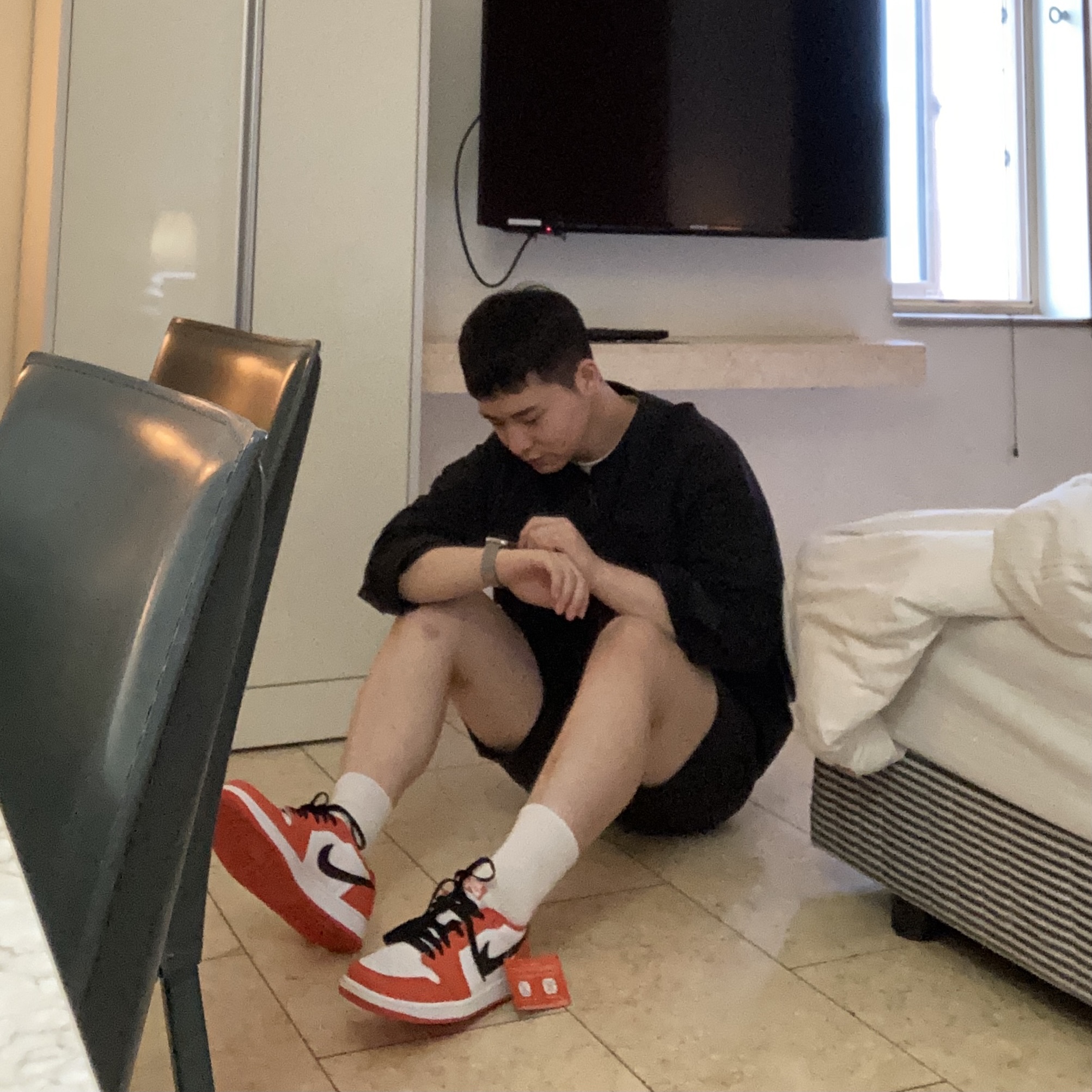 Jordan 1 Low OG Starfish 착용 스타일 - 1
