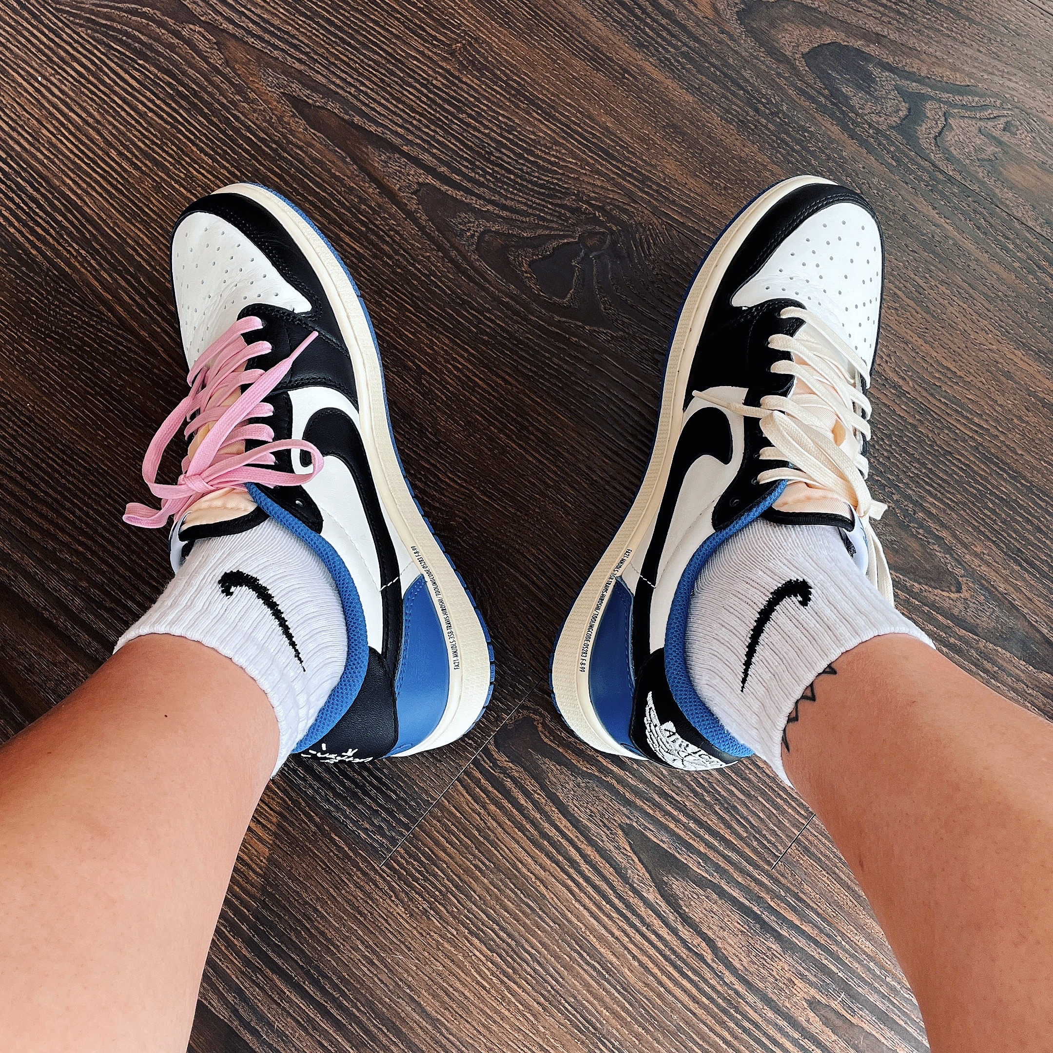 Jordan 1 x Travis Scott x Fragment Retro Low OG SP Military Blue 착용 스타일