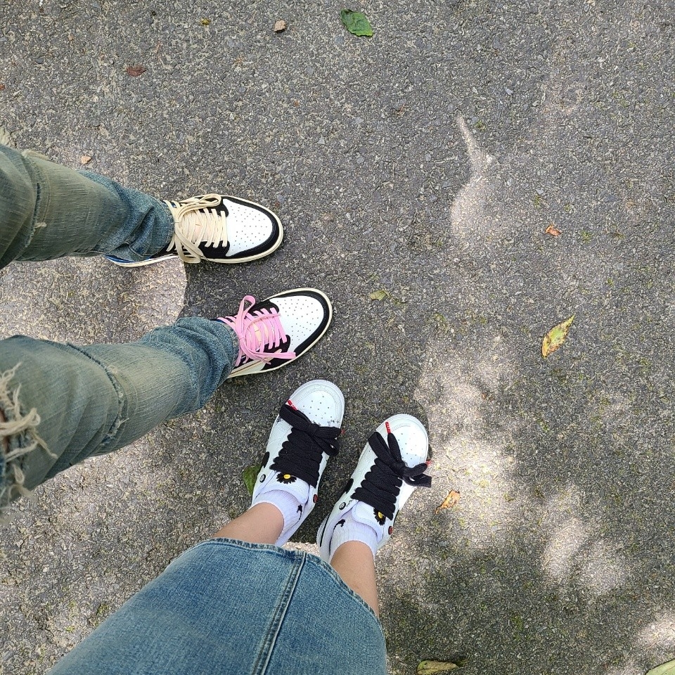 Jordan 1 x Travis Scott x Fragment Retro Low OG SP Military Blue, Nike x Peaceminusone Air Force 1 Low Para-Noise 2.0 착용 스타일 - 2