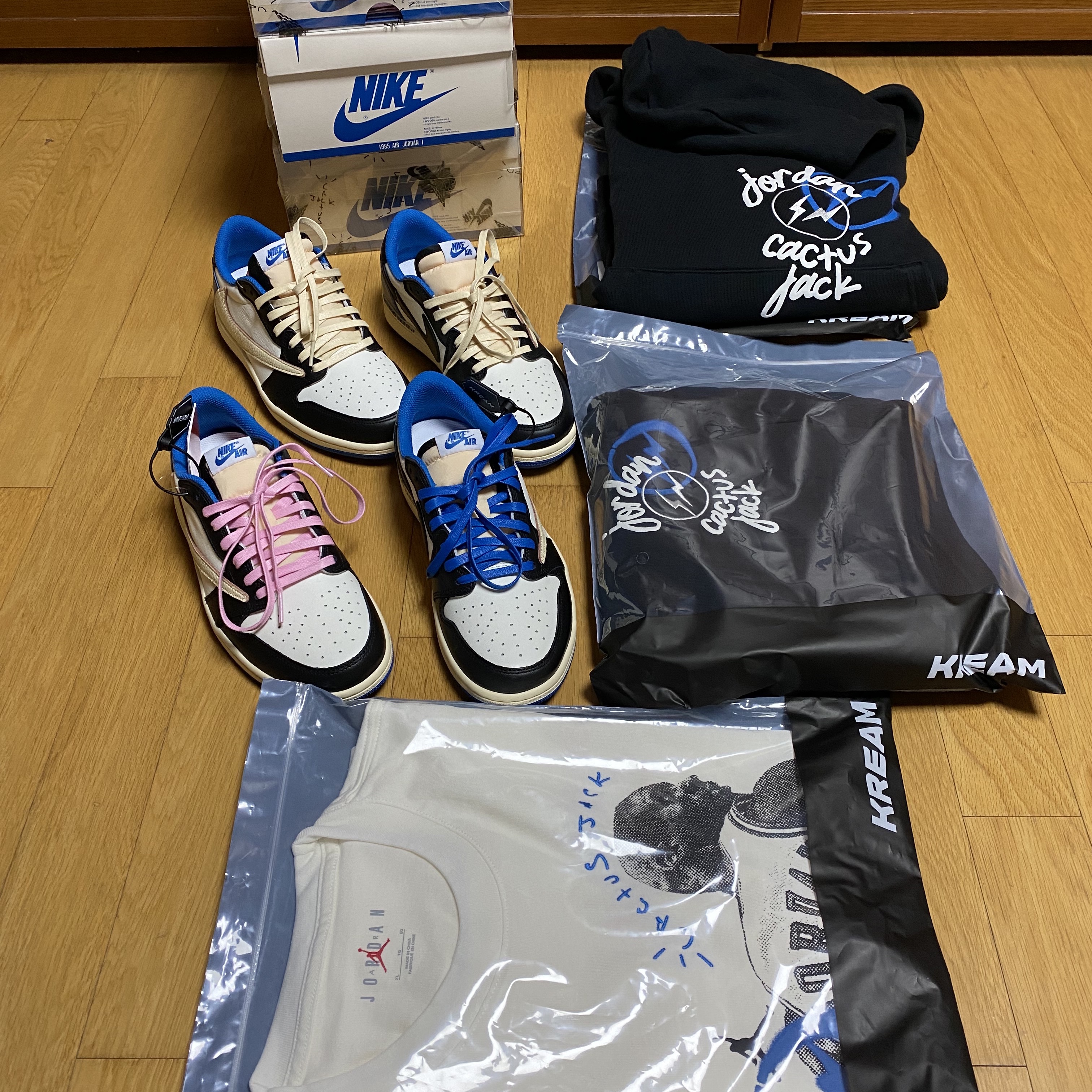 Jordan 1 x Travis Scott x Fragment Retro Low OG SP Military Blue, Jordan x Travis Scott x Fragment Hoodie Black (DJ0615-010) 착용 스타일 - 3