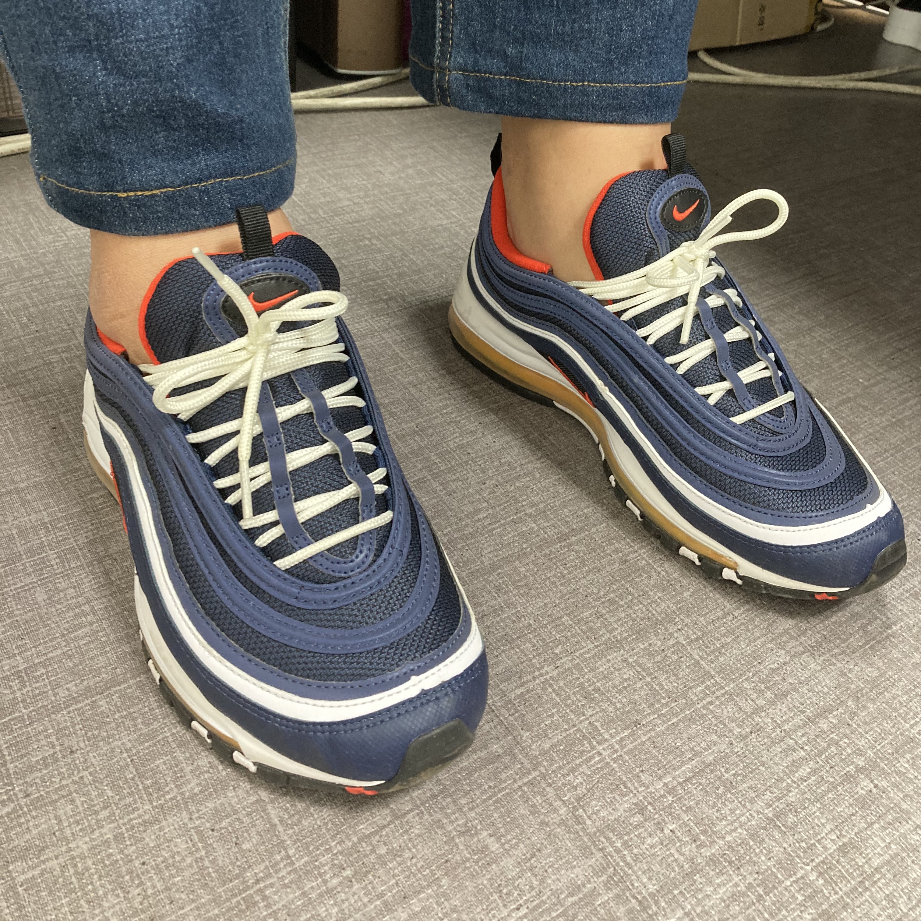 Nike Air Max 97 Midnight Navy Habanero Red 착용 스타일