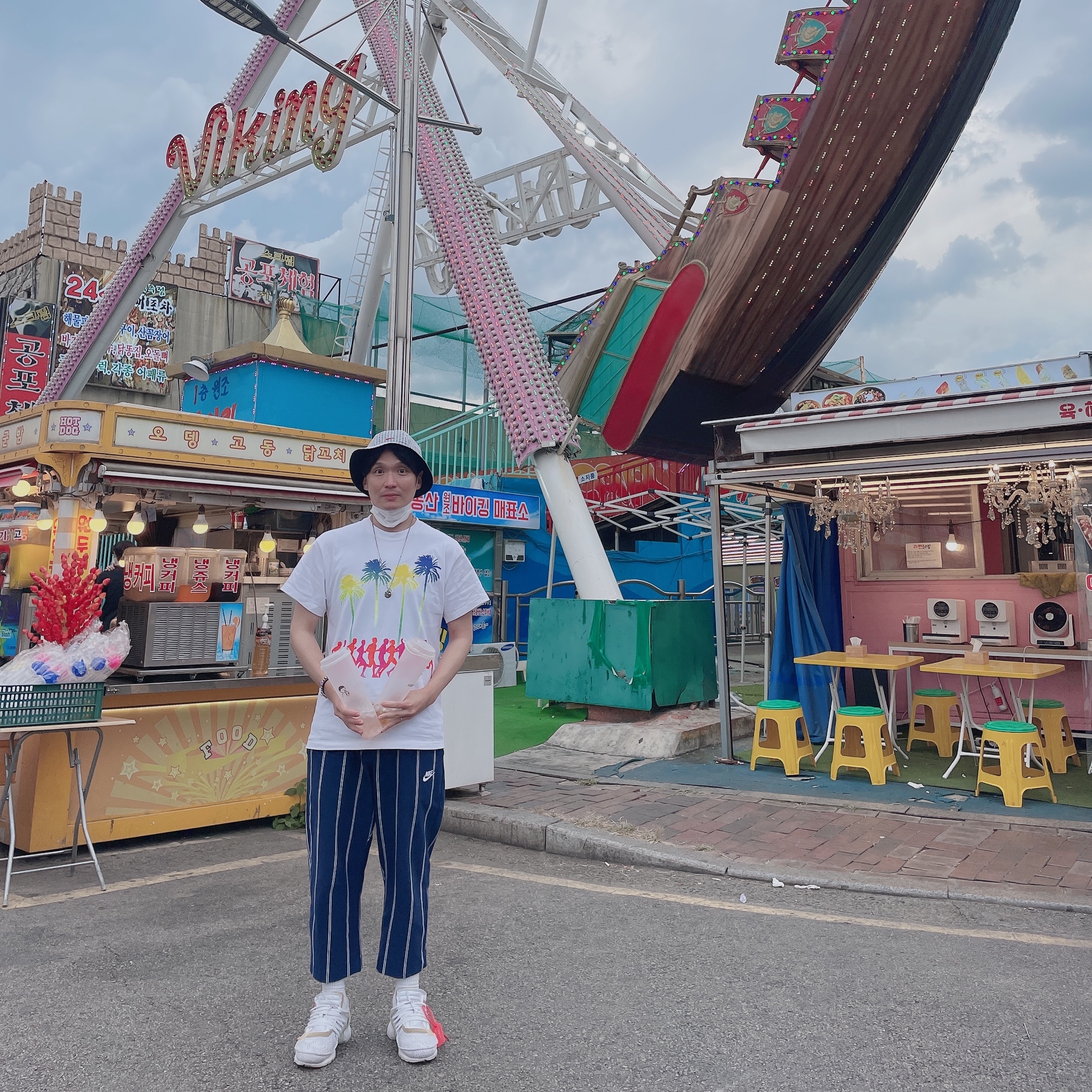 Nike x Off-White Air Presto White, Nike x Stussy Douglas Firs to Palm Trees T-Shirt - Asia 착용 스타일 - 3
