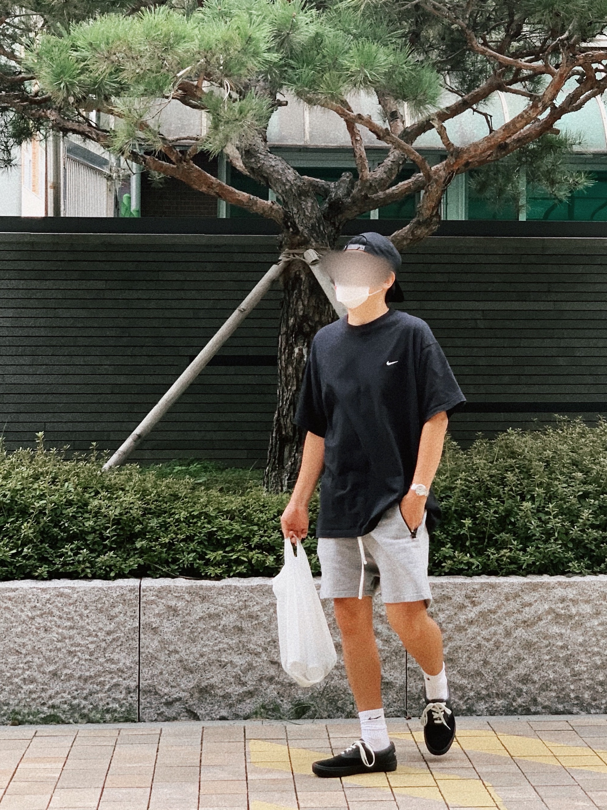 Vans x Neighborhood ComfyCush Era Black, Nike NRG Solo Swoosh T-Shirt Black - US/EU 착용 스타일