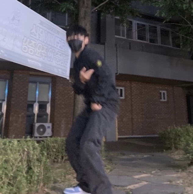 Stone Island 113WN T.CO+OLD Overshirt Black - 21FW, Jordan 1 Retro High OG University Blue 착용 스타일 - 2