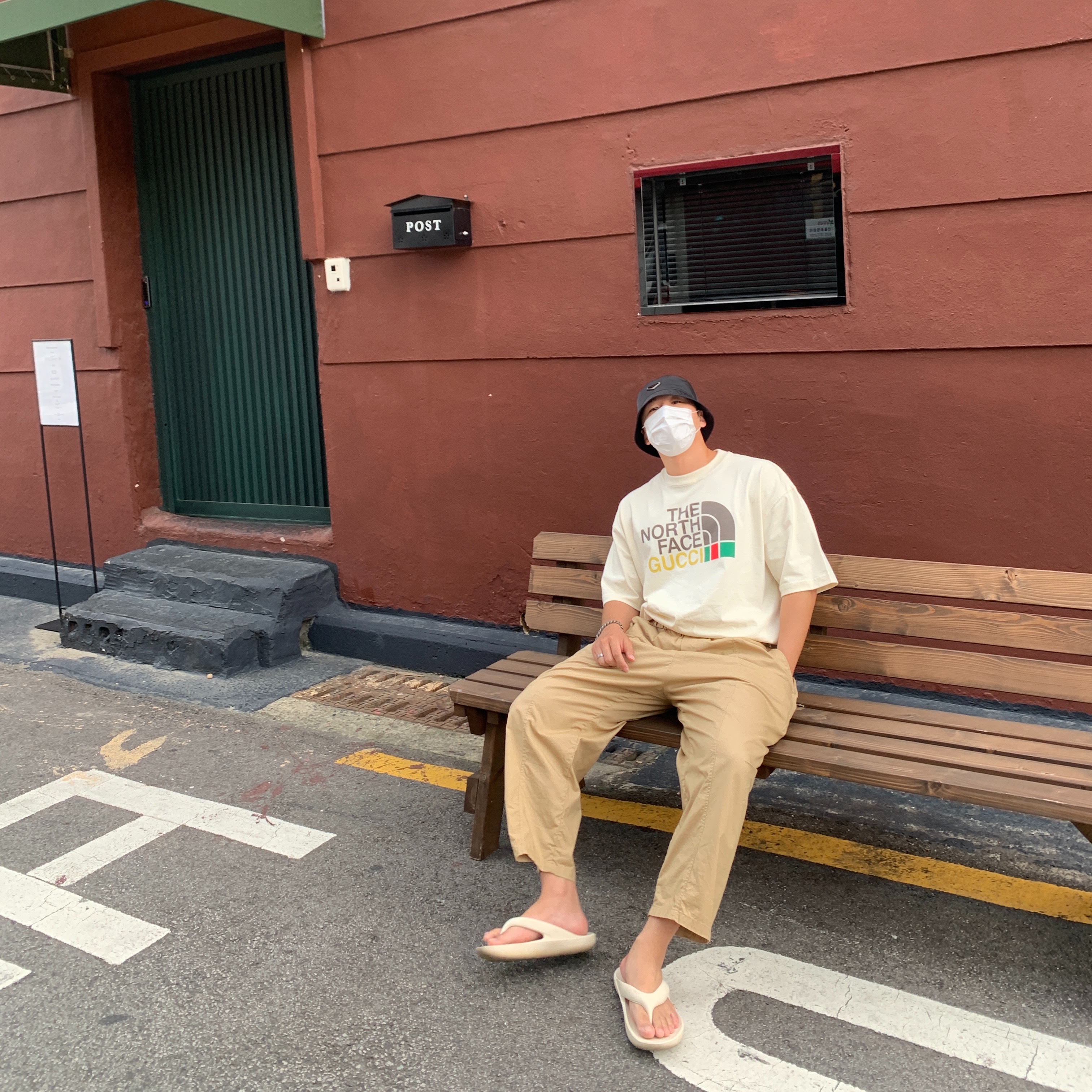 New Balance x Taw&Toe Flip Flop Ivory 착용 스타일