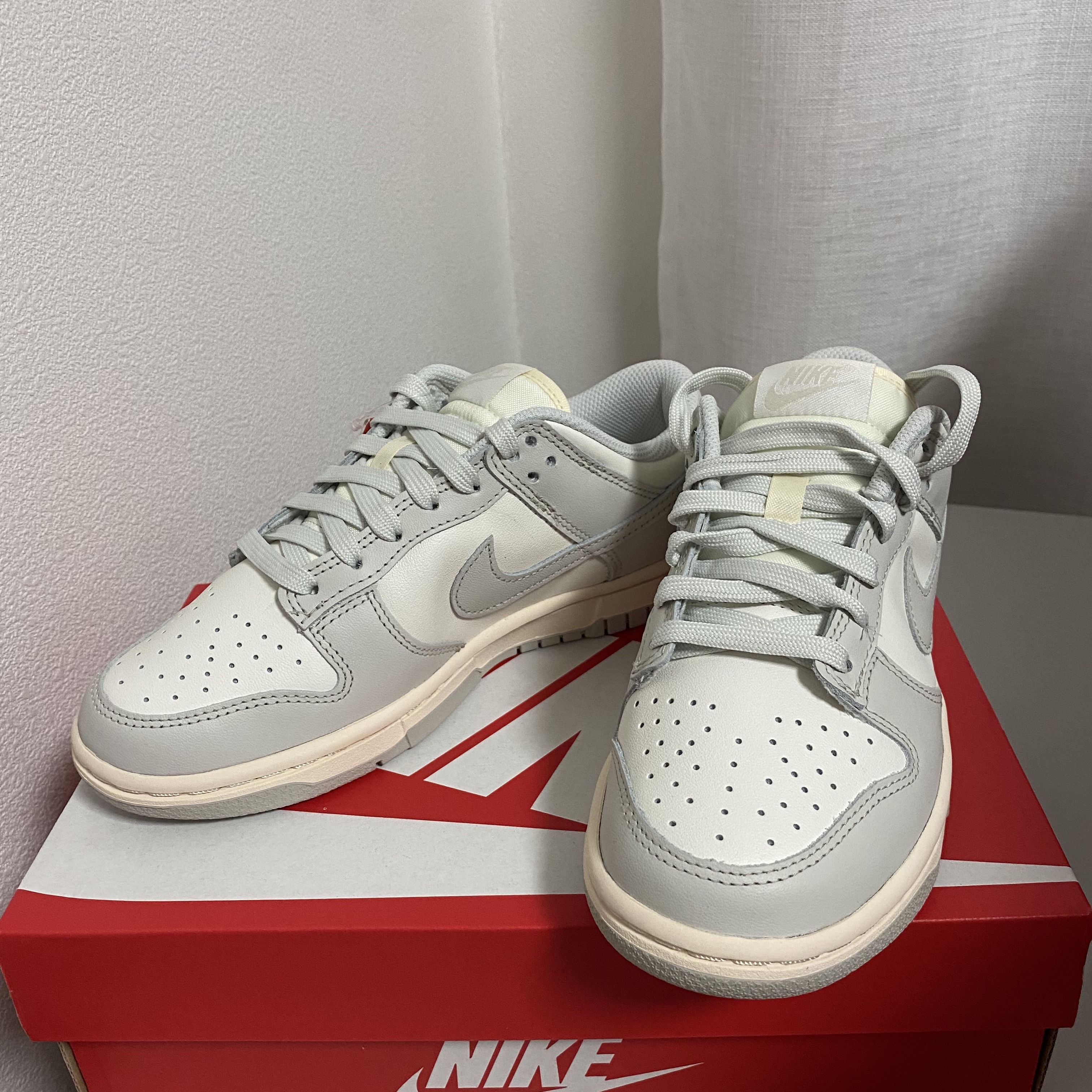 (W) Nike Dunk Low Light Bone 착용 스타일 - 1