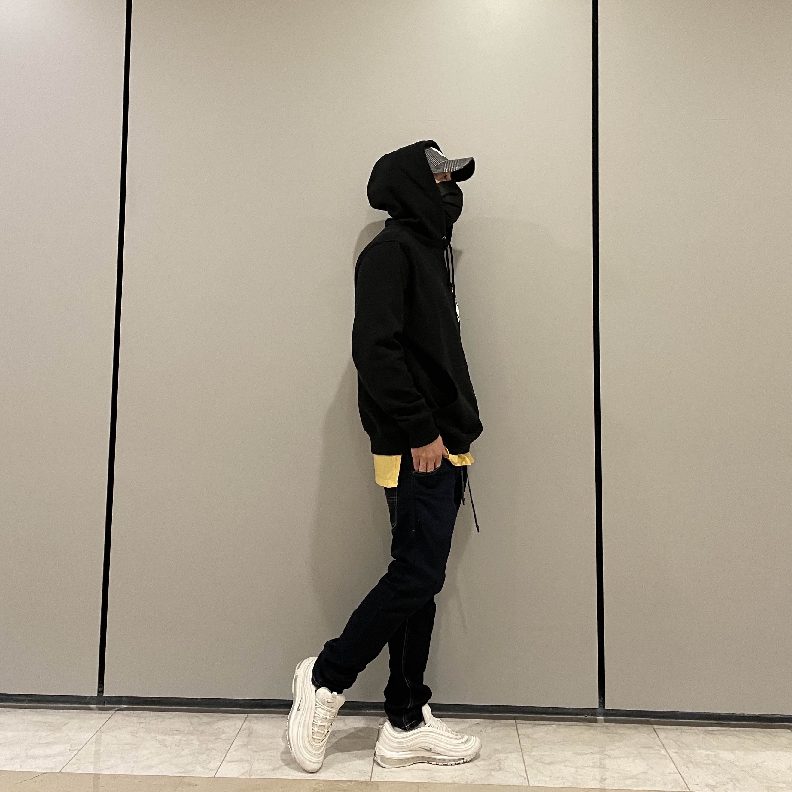 Stussy 8 Ball Hoodie Black - 21SS, Nike Air Max 97 Triple White Wolf Grey 착용 스타일 - 2