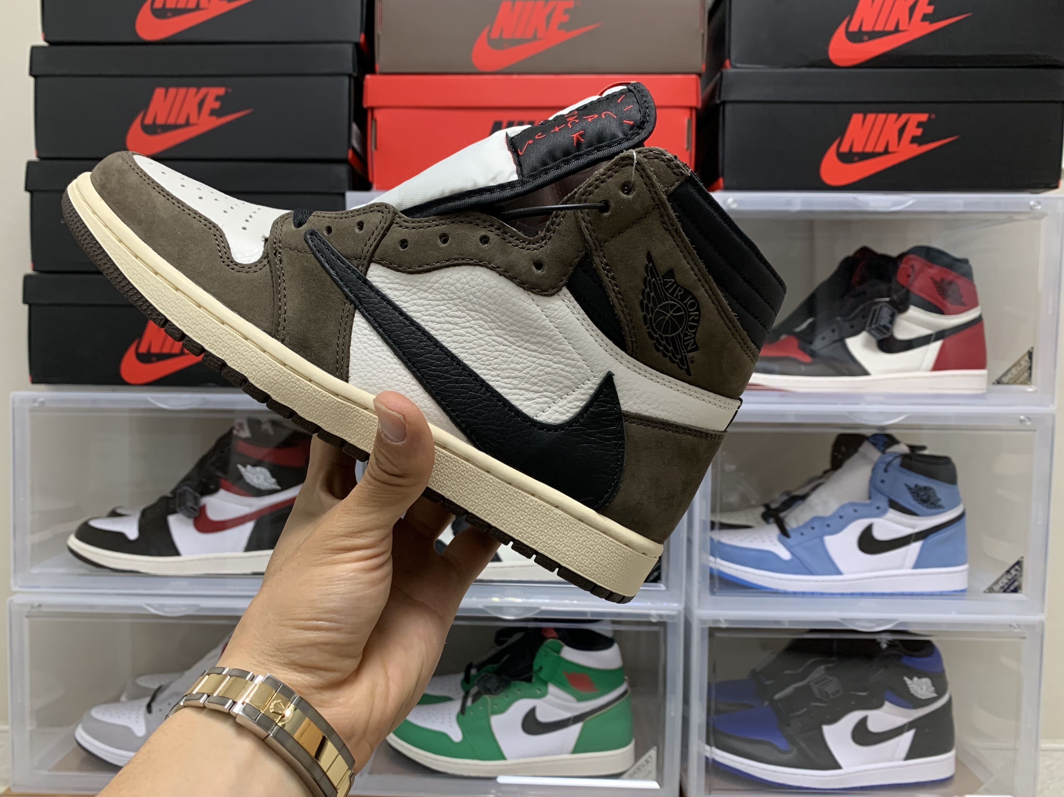 Jordan 1 x Travis Scott Retro High OG SP Mocha 착용 스타일