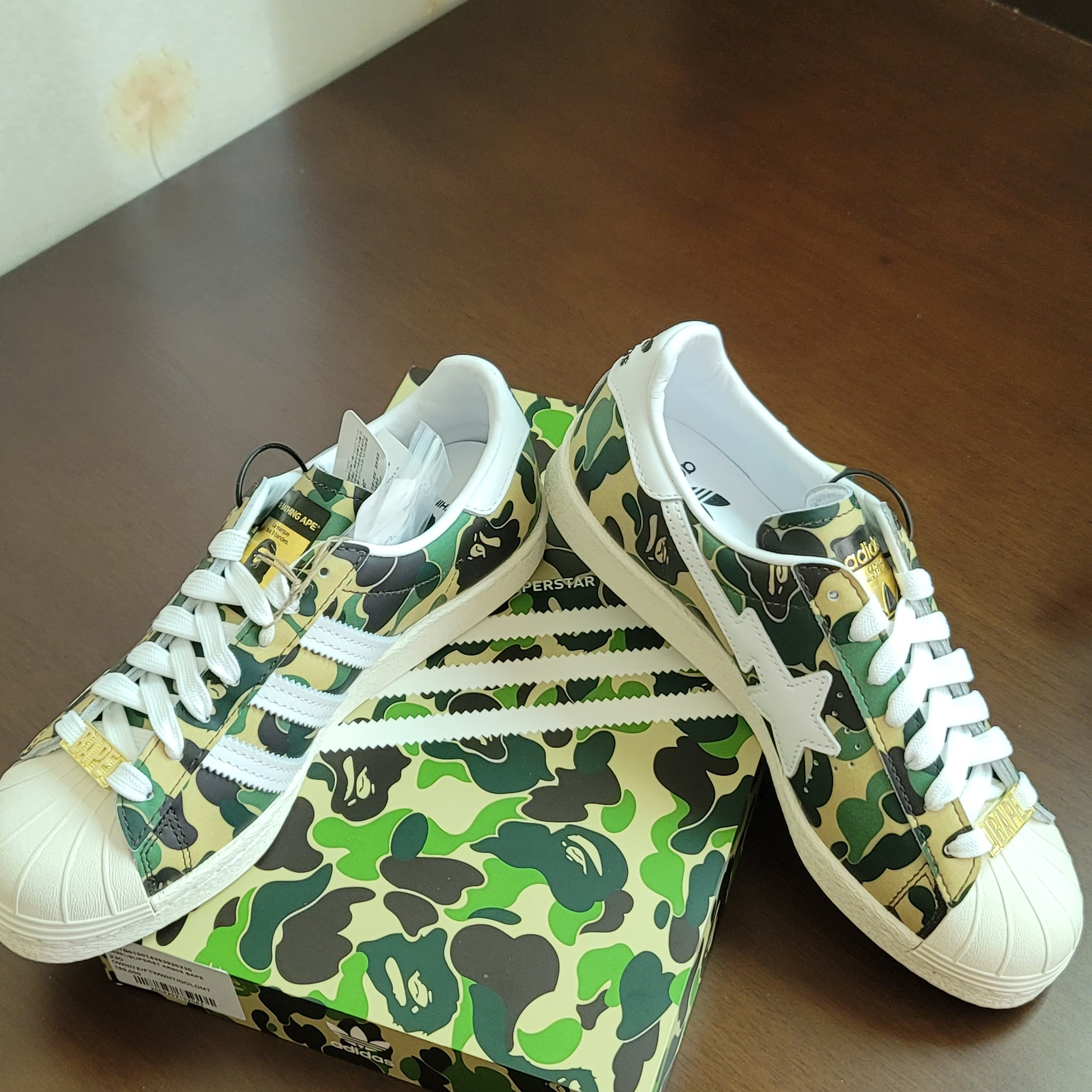 Adidas x BAPE Superstar 80s Green Camo 착용 스타일 - 2