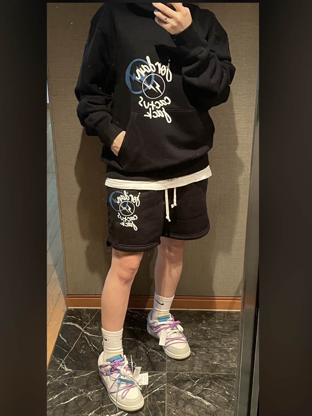 Jordan x Travis Scott x Fragment Hoodie Black (DJ0615-010), Jordan x Travis Scott x Fragment Shorts Black (DJ0617-010) 착용 스타일 - 1