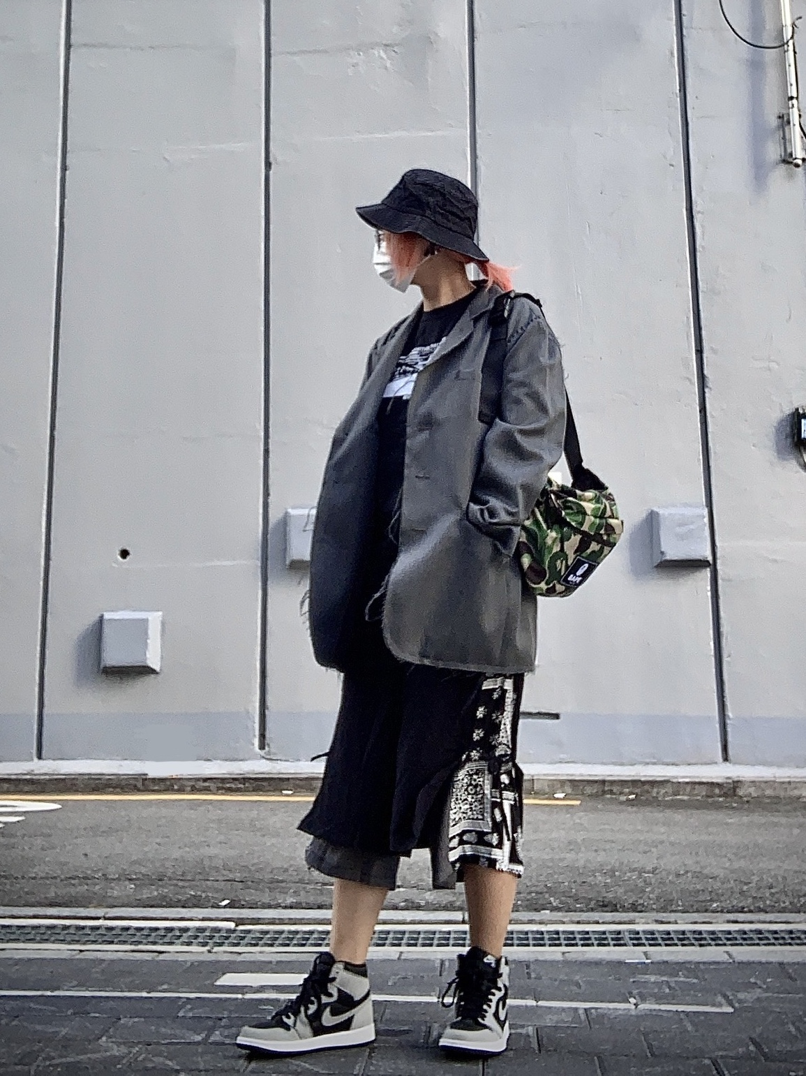 Jordan 1 Retro High OG Shadow 2.0 ์ฐฉ์ฉ ์คํ์ผ - 3