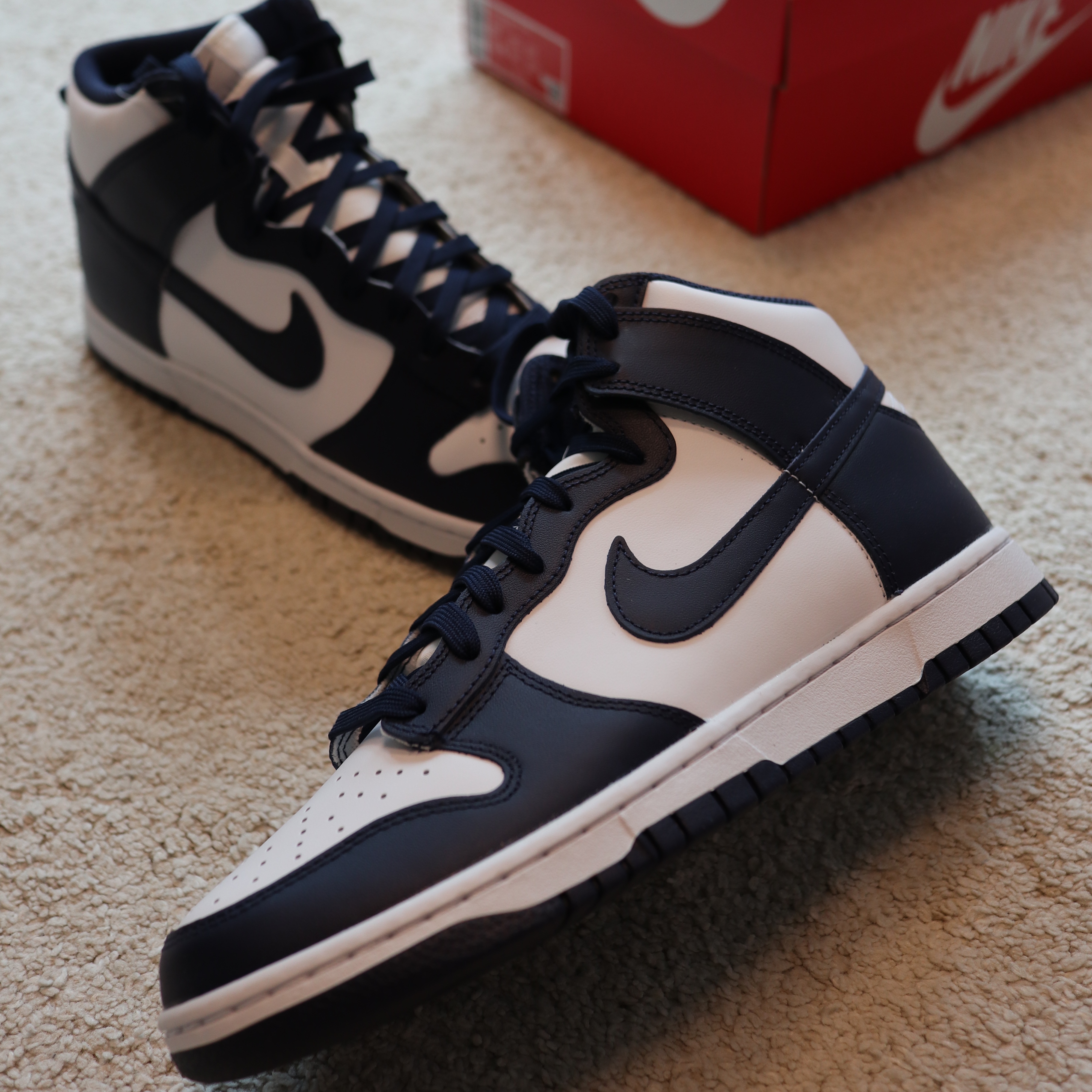 Nike Dunk High Retro Championship Navy 착용 스타일 - 1