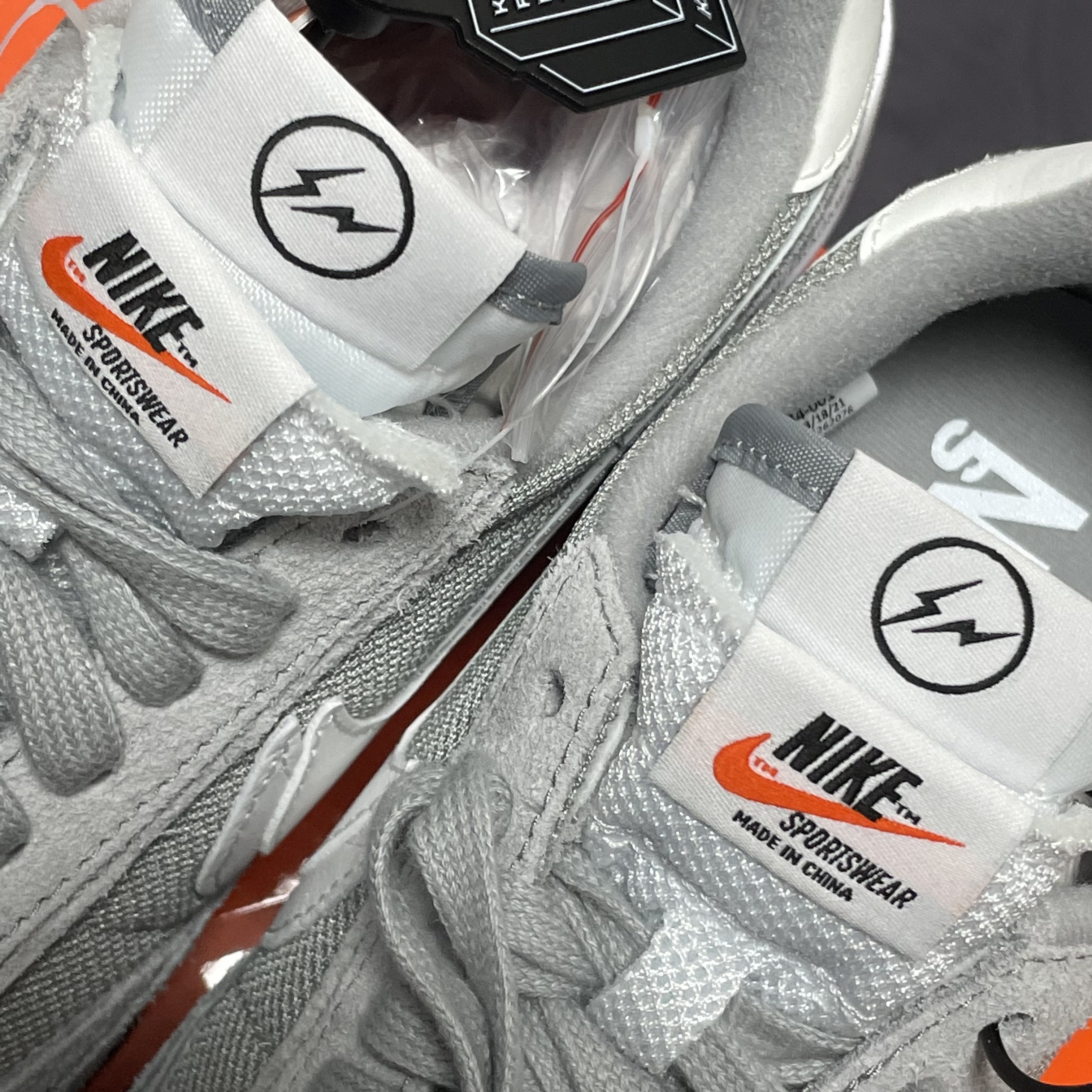 Nike x Sacai x Fragment LDWaffle Light Smoke Grey 착용 스타일 - 1