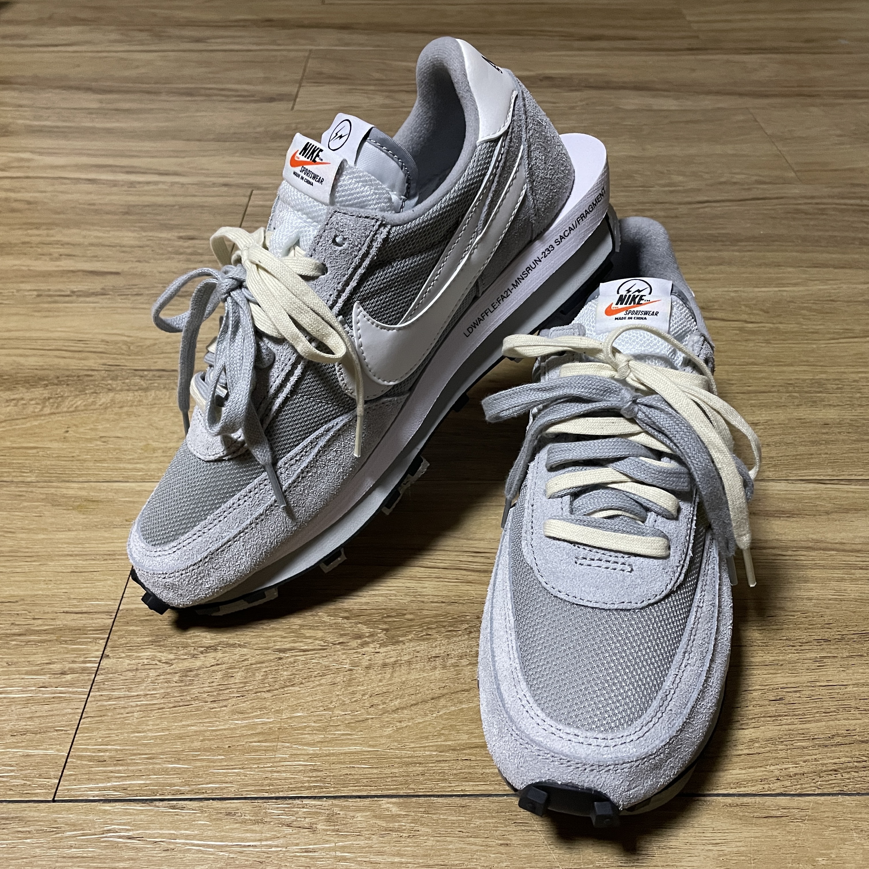 Nike x Sacai x Fragment LDWaffle Light Smoke Grey 착용 스타일 - 1