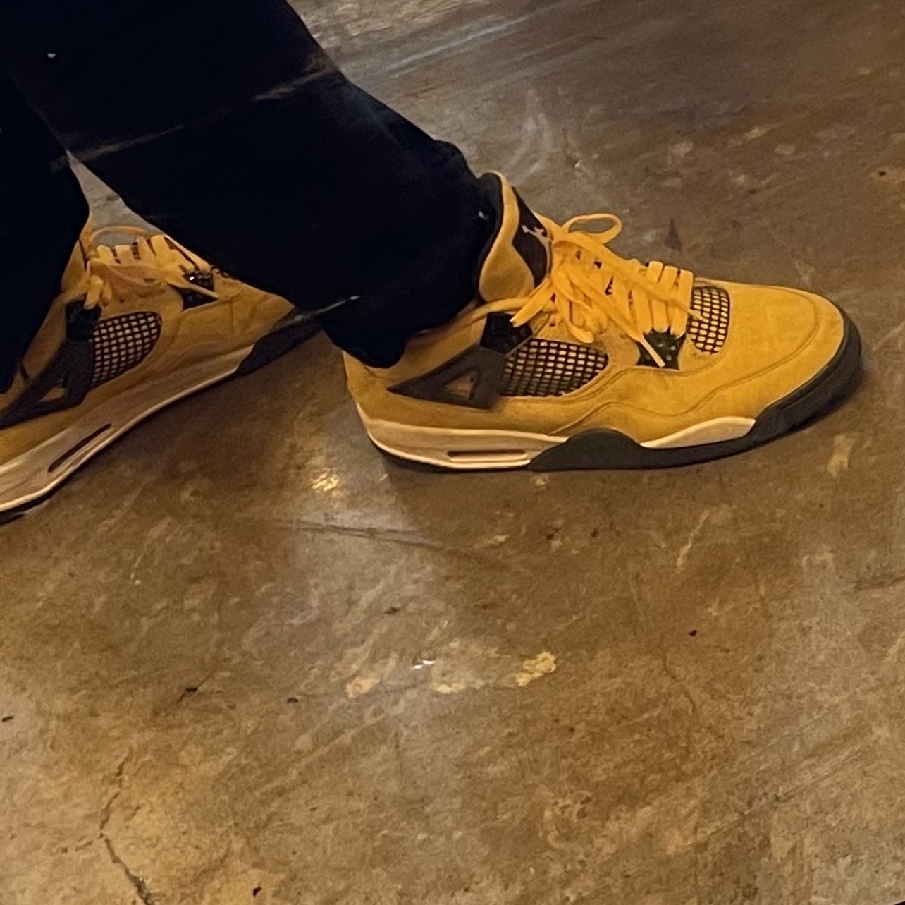 Jordan 4 Retro Tour Yellow 착용 스타일 - 2