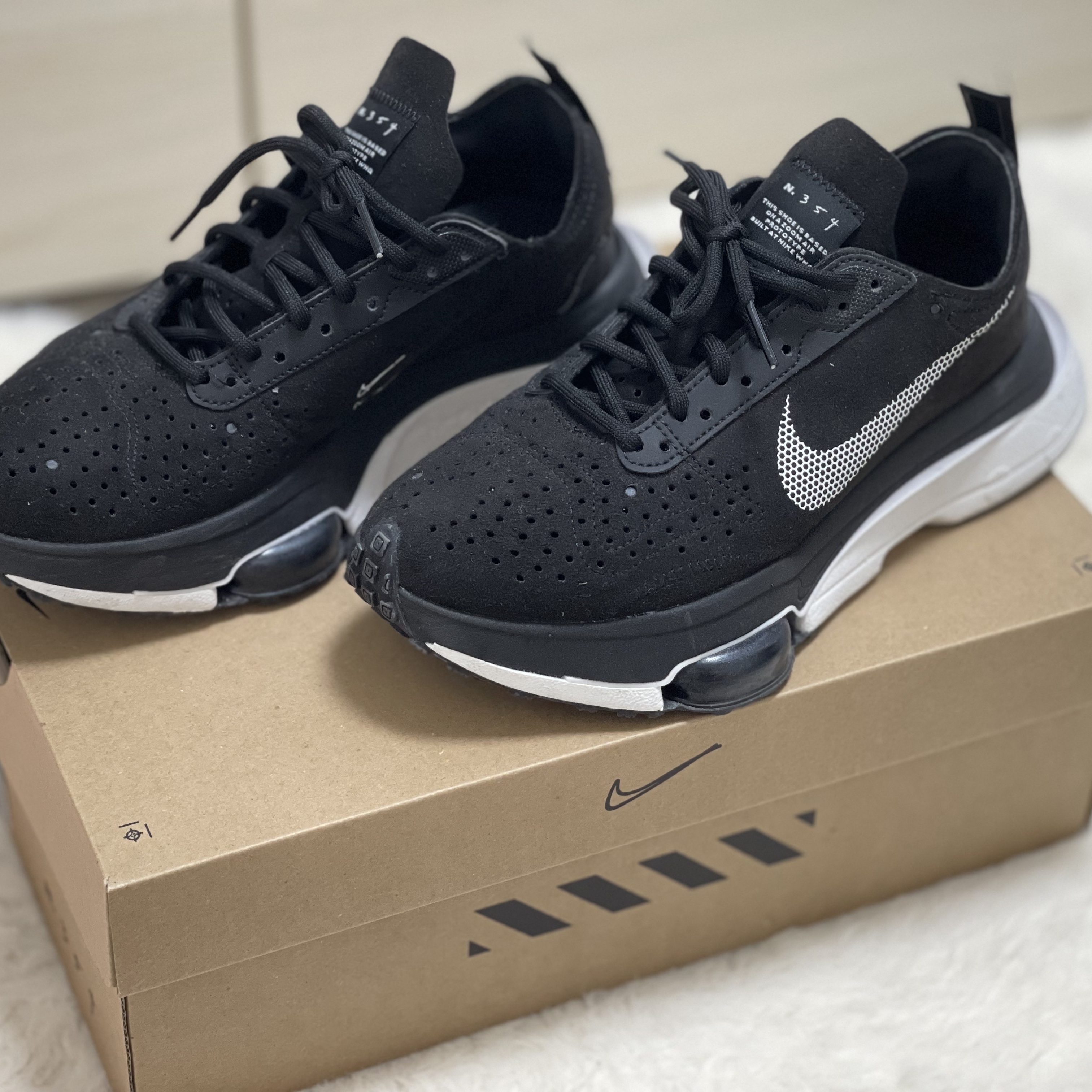 (W) Nike Air Zoom Type Black White 착용 스타일 - 1