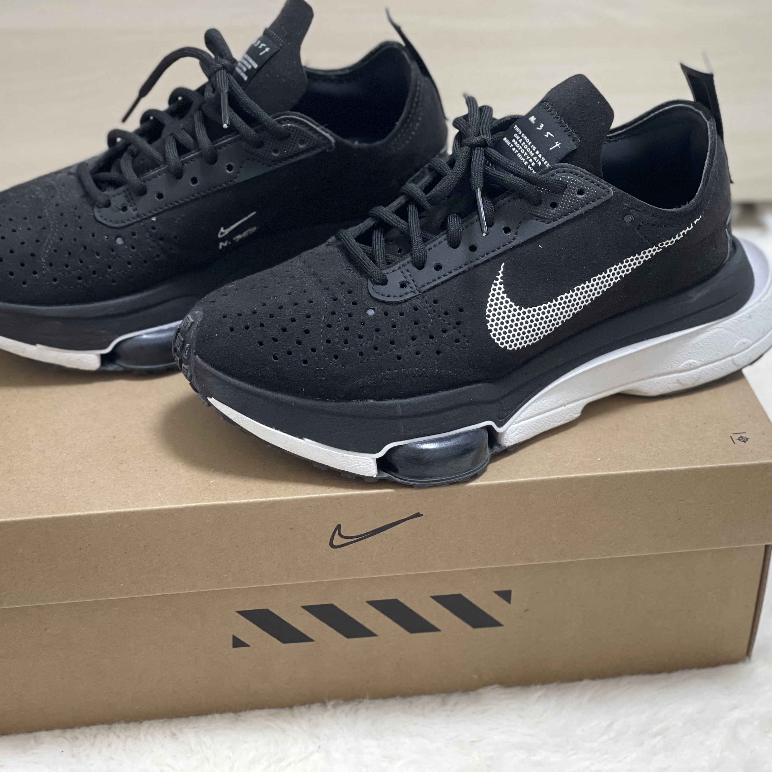 (W) Nike Air Zoom Type Black White 착용 스타일 - 2