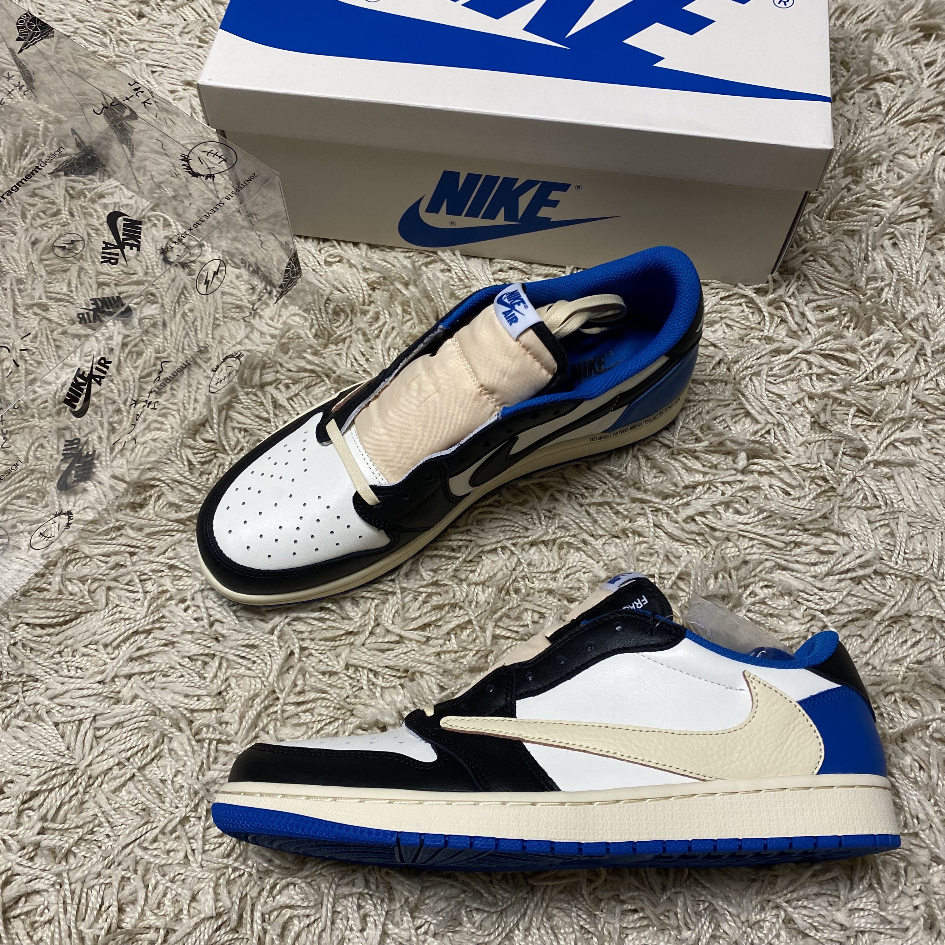 Jordan 1 x Travis Scott x Fragment Retro Low OG SP Military Blue 착용 스타일