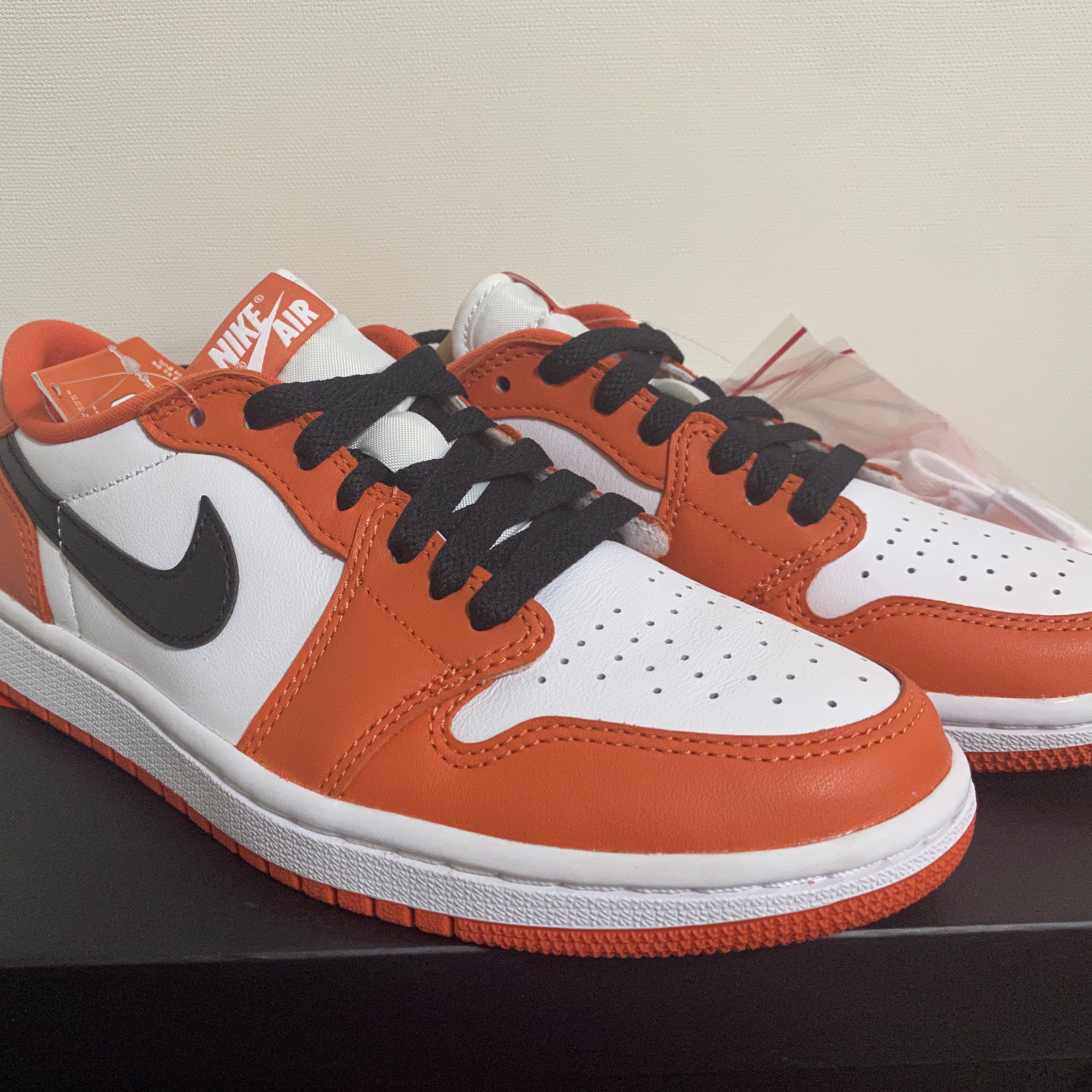 (W) Jordan 1 Low OG Starfish 착용 스타일 - 1