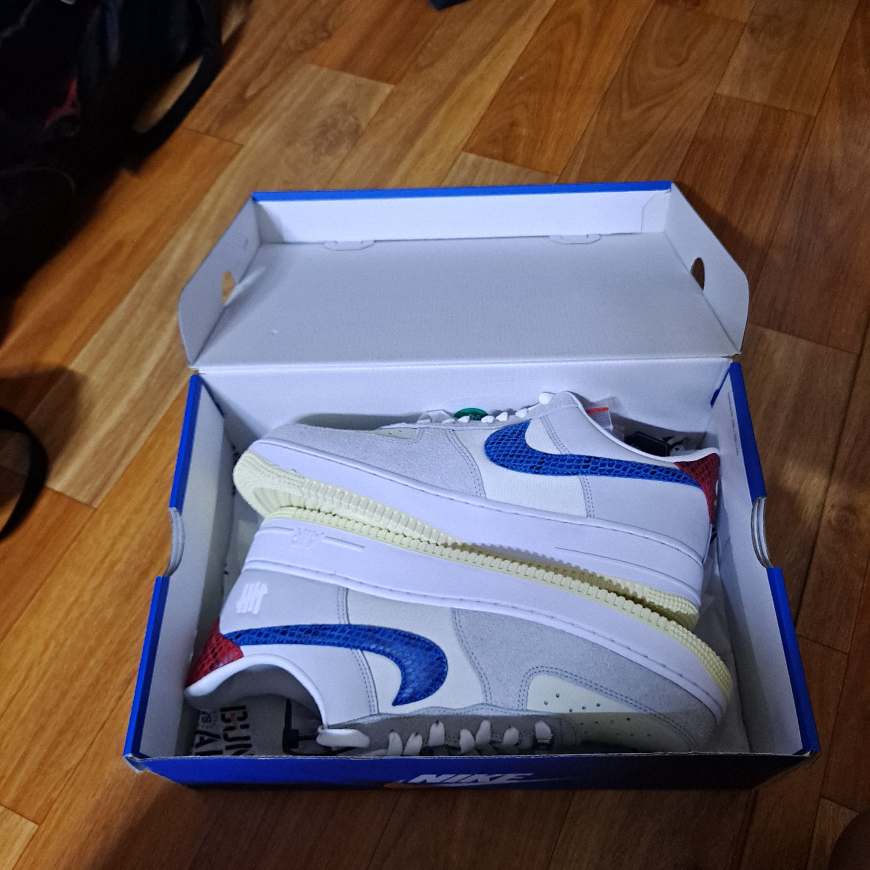 Nike x Undefeated Air Force 1 Low SP 5 On It 착용 스타일