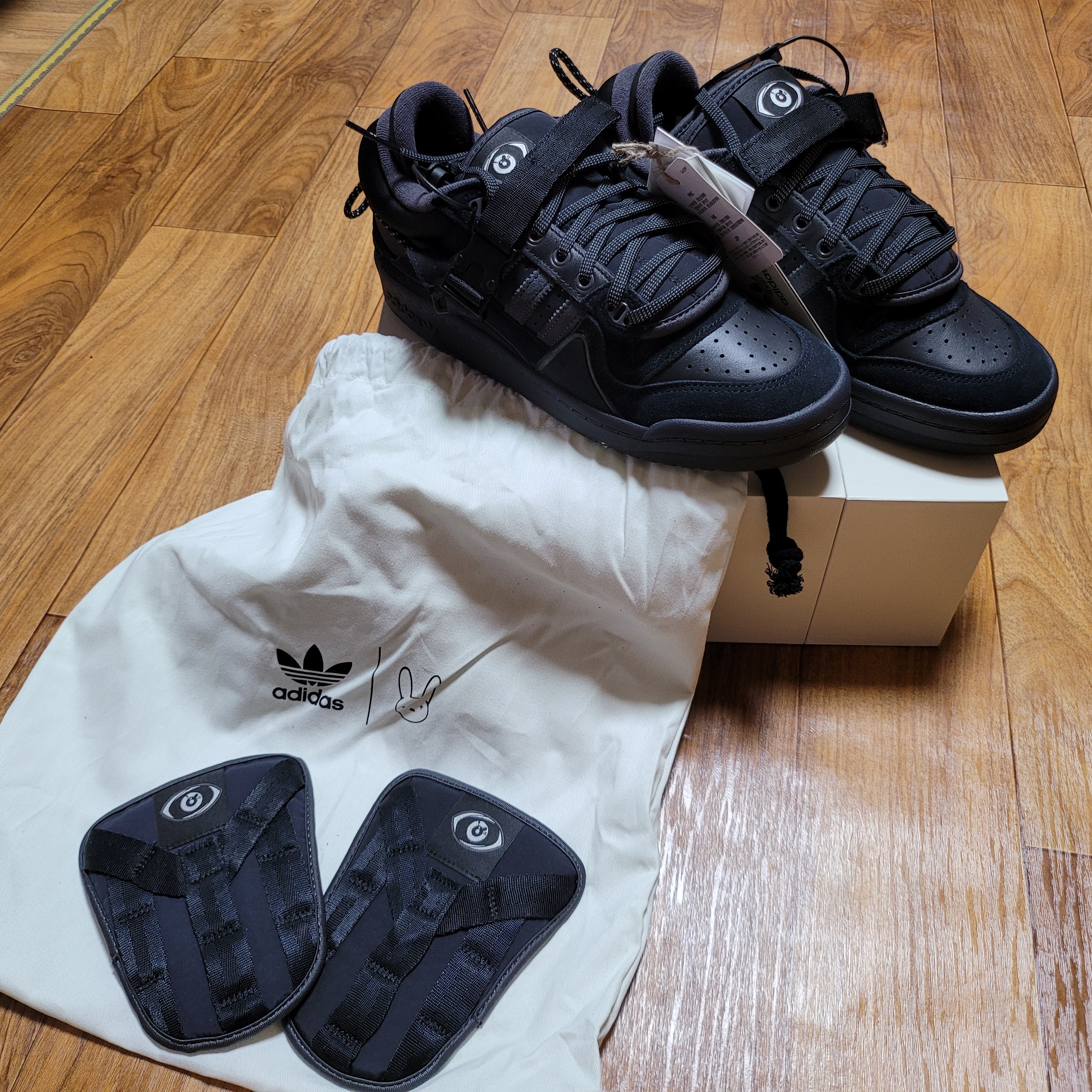 Adidas x Bad Bunny Forum Low Back To School 착용 스타일