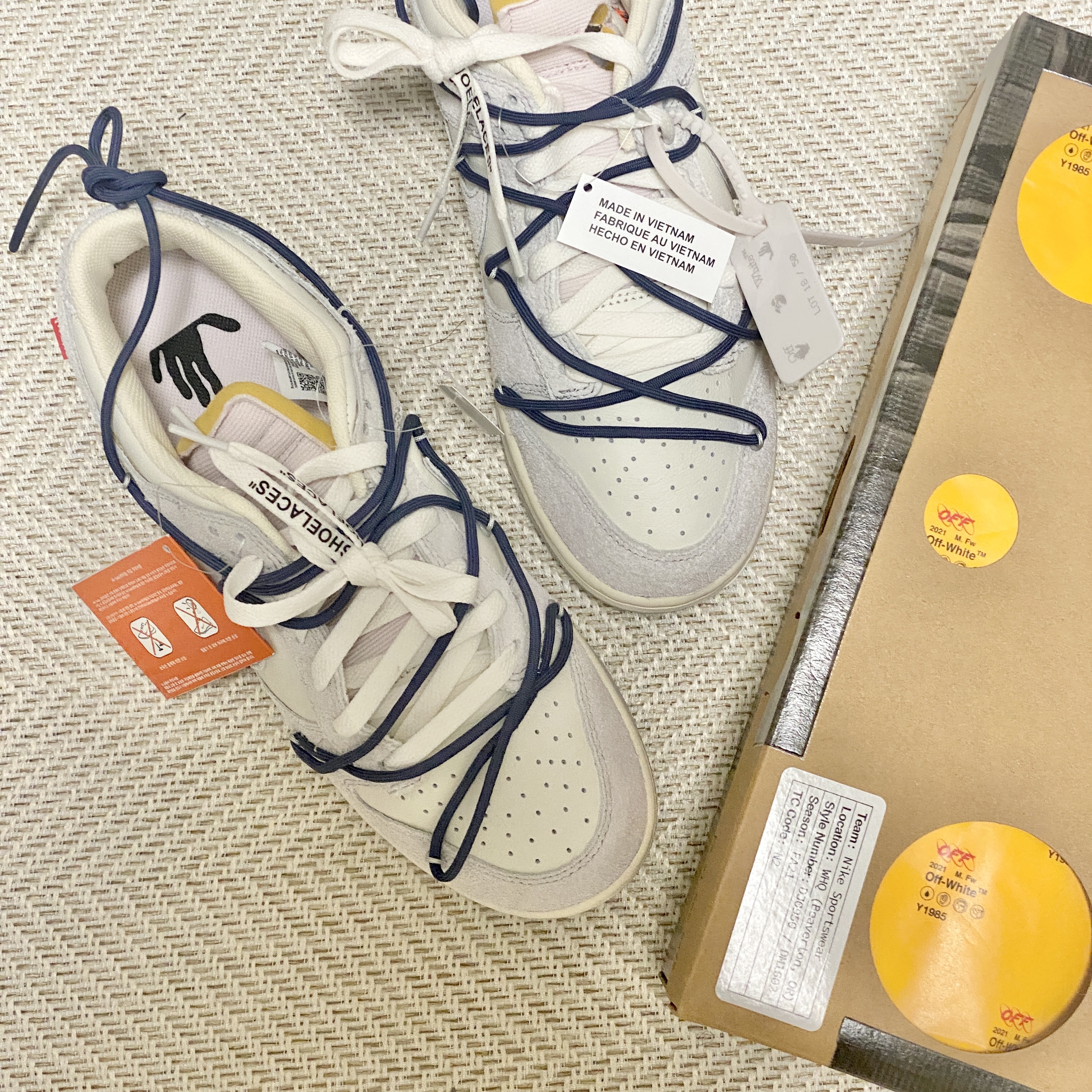 Nike x Off-White Dunk Low The 50 - Lot 18 착용 스타일