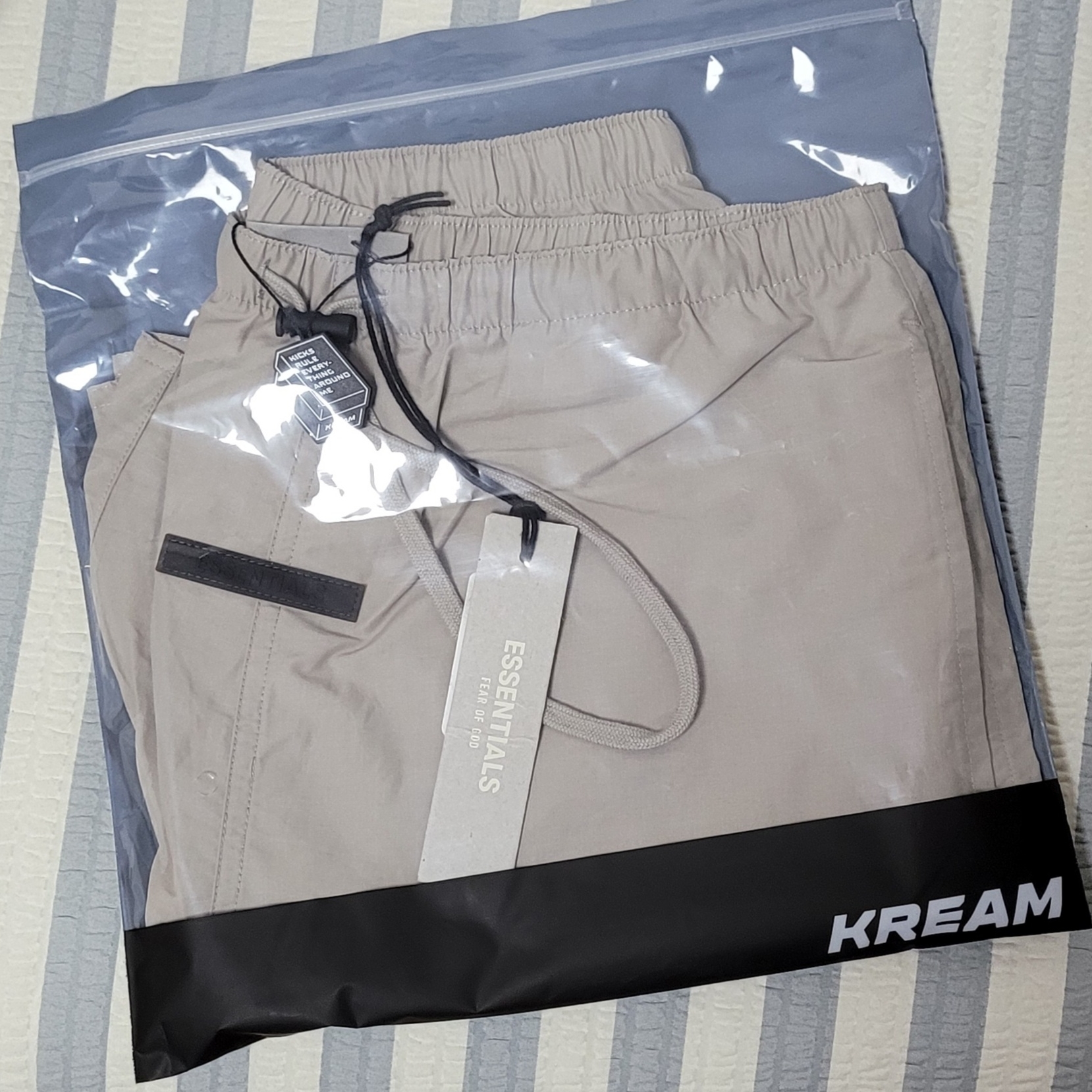 Essentials Volley Shorts Moss - 21SS 착용 스타일 - 2