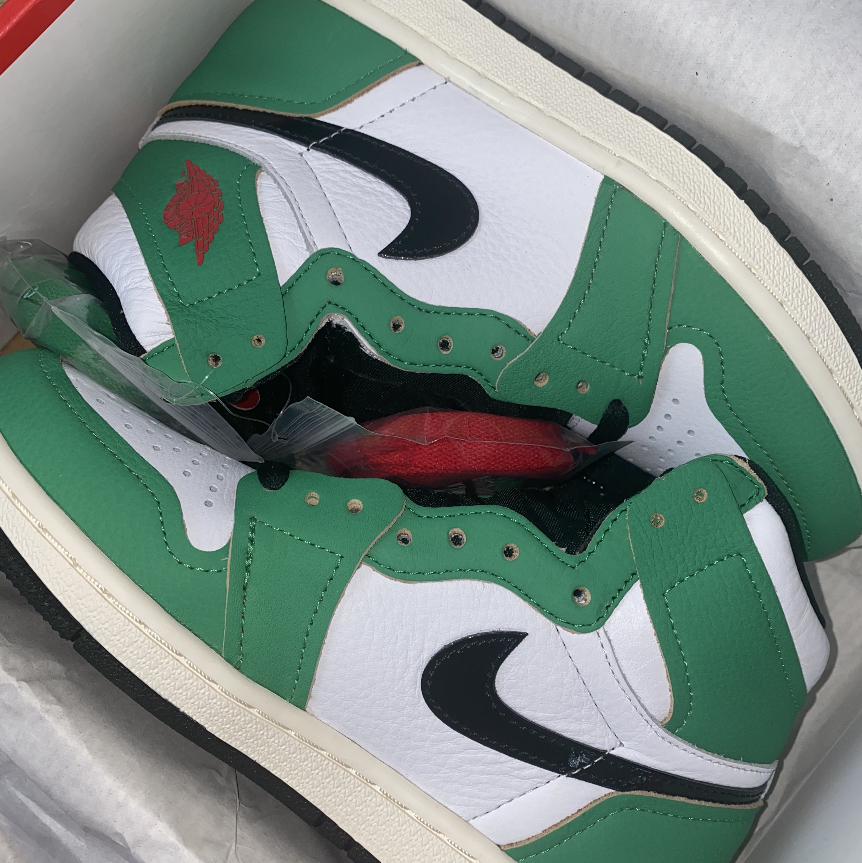 (W) Jordan 1 Retro High OG Lucky Green 착용 스타일