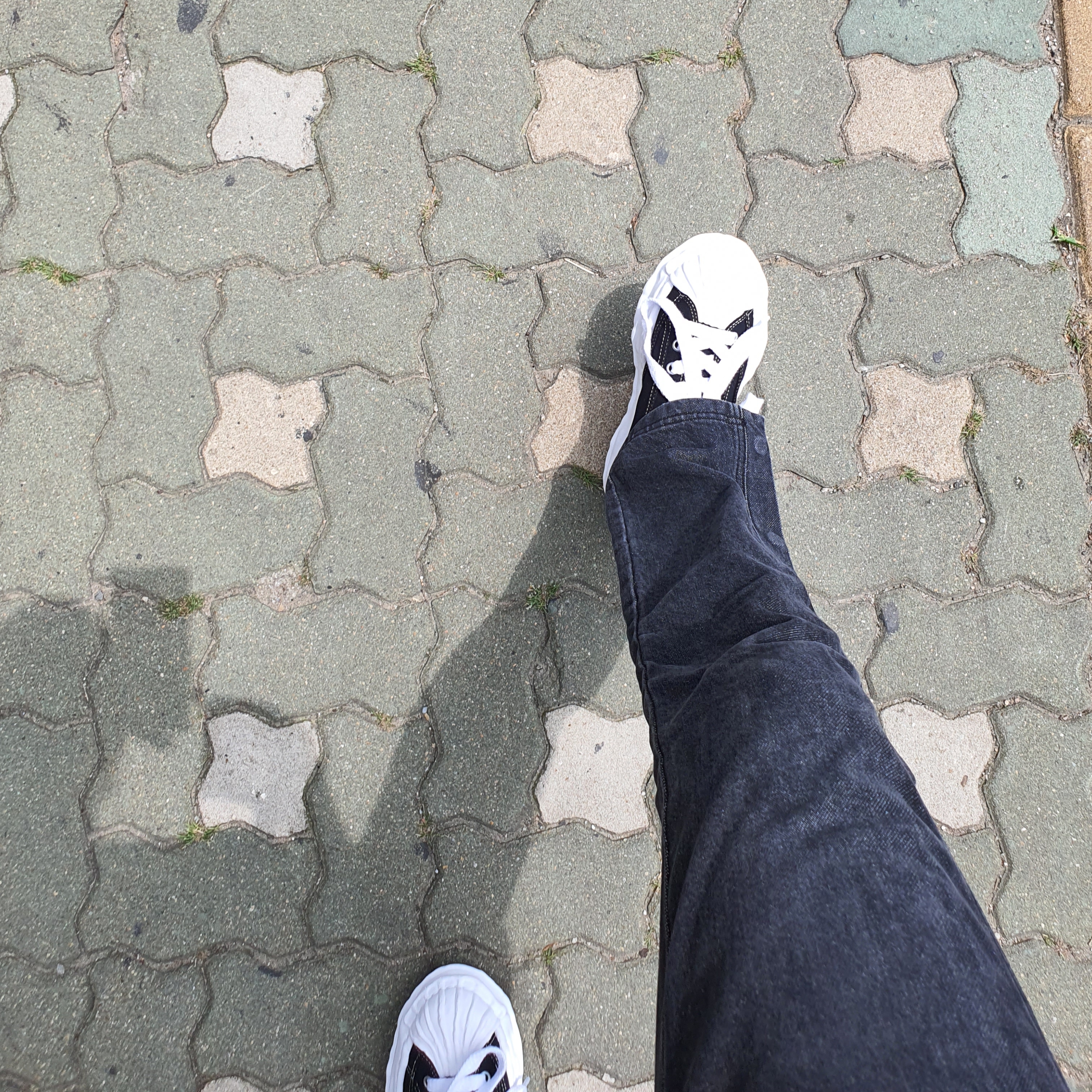Maison Mihara Yasuhiro Blakey OG Sole Canvas Low-top Sneakers Black 착용 스타일