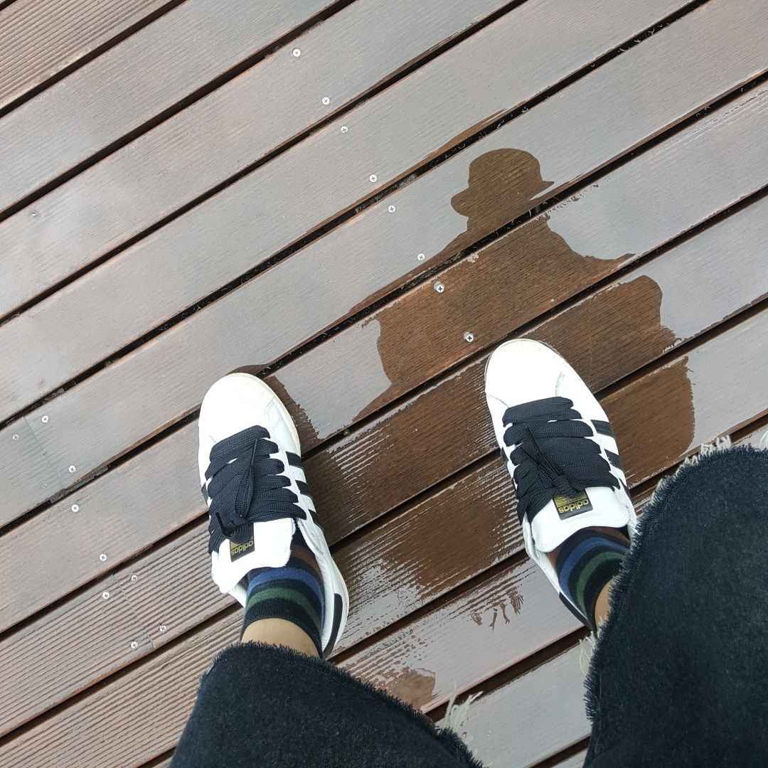 Adidas Superstar Laceless Cloud White, Adidas Superstar 80s Recon White Black 착용 스타일 - 1