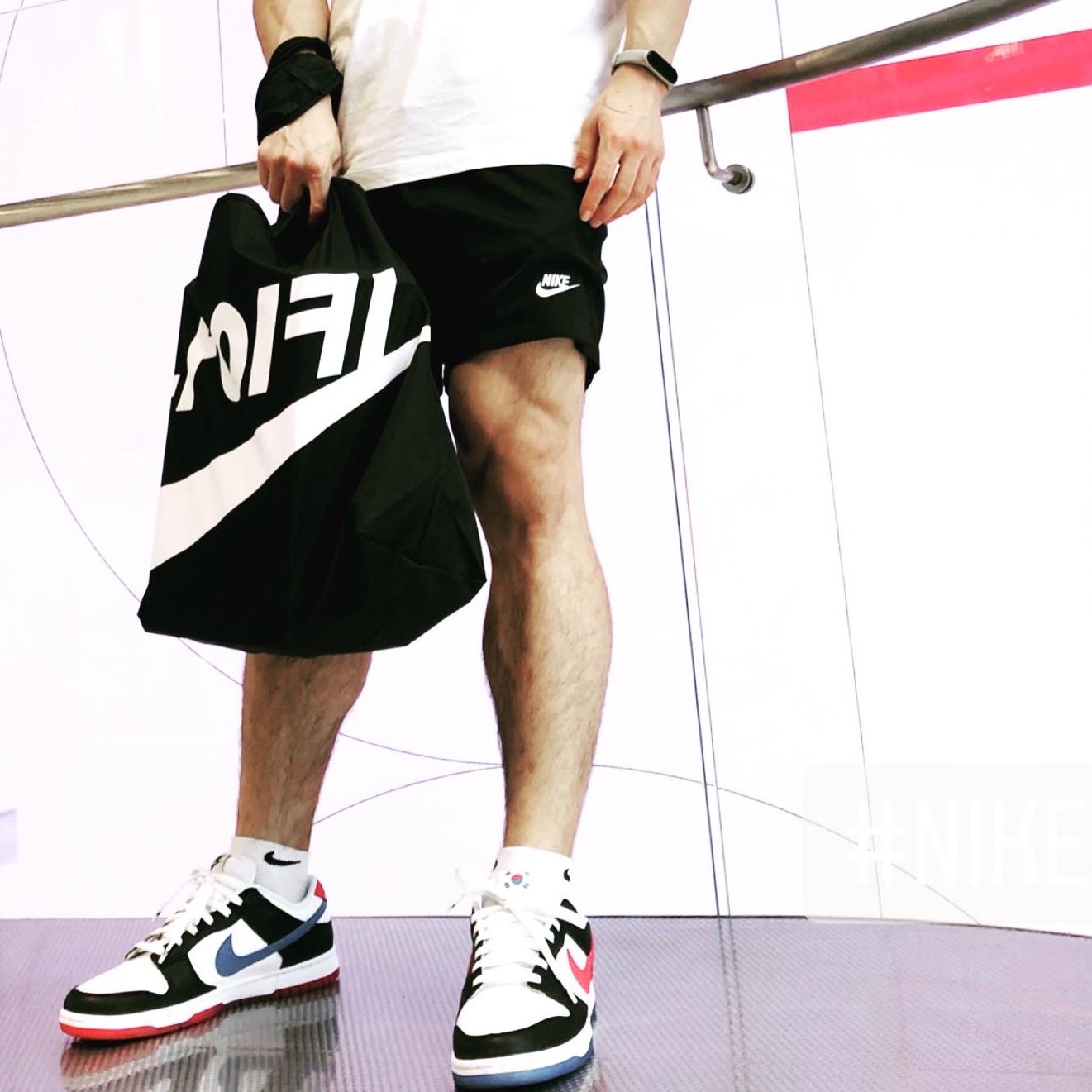Nike Dunk Low SE Seoul (With Special Gift) 착용 스타일