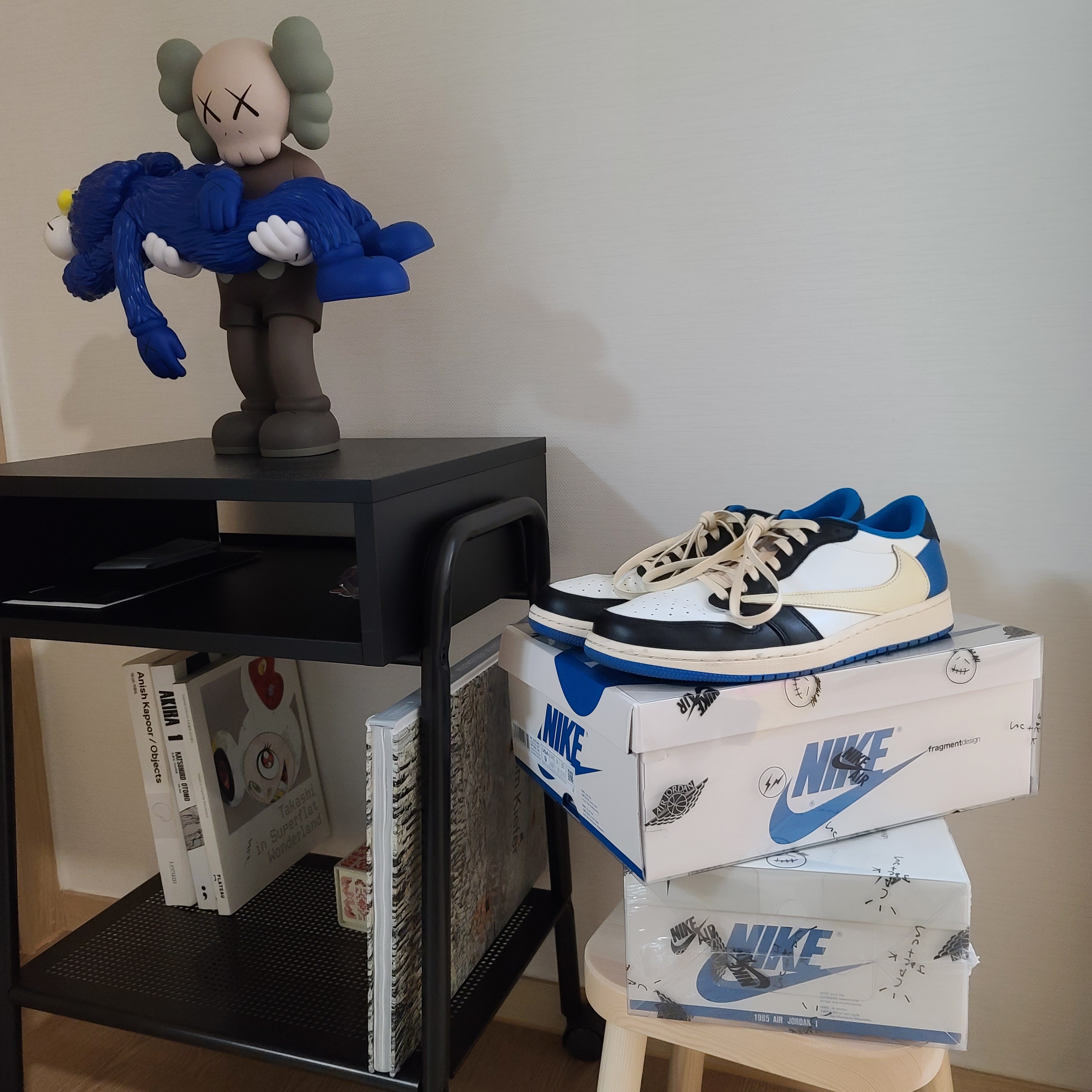 Jordan 1 x Travis Scott x Fragment Retro Low OG SP Military Blue 착용 스타일