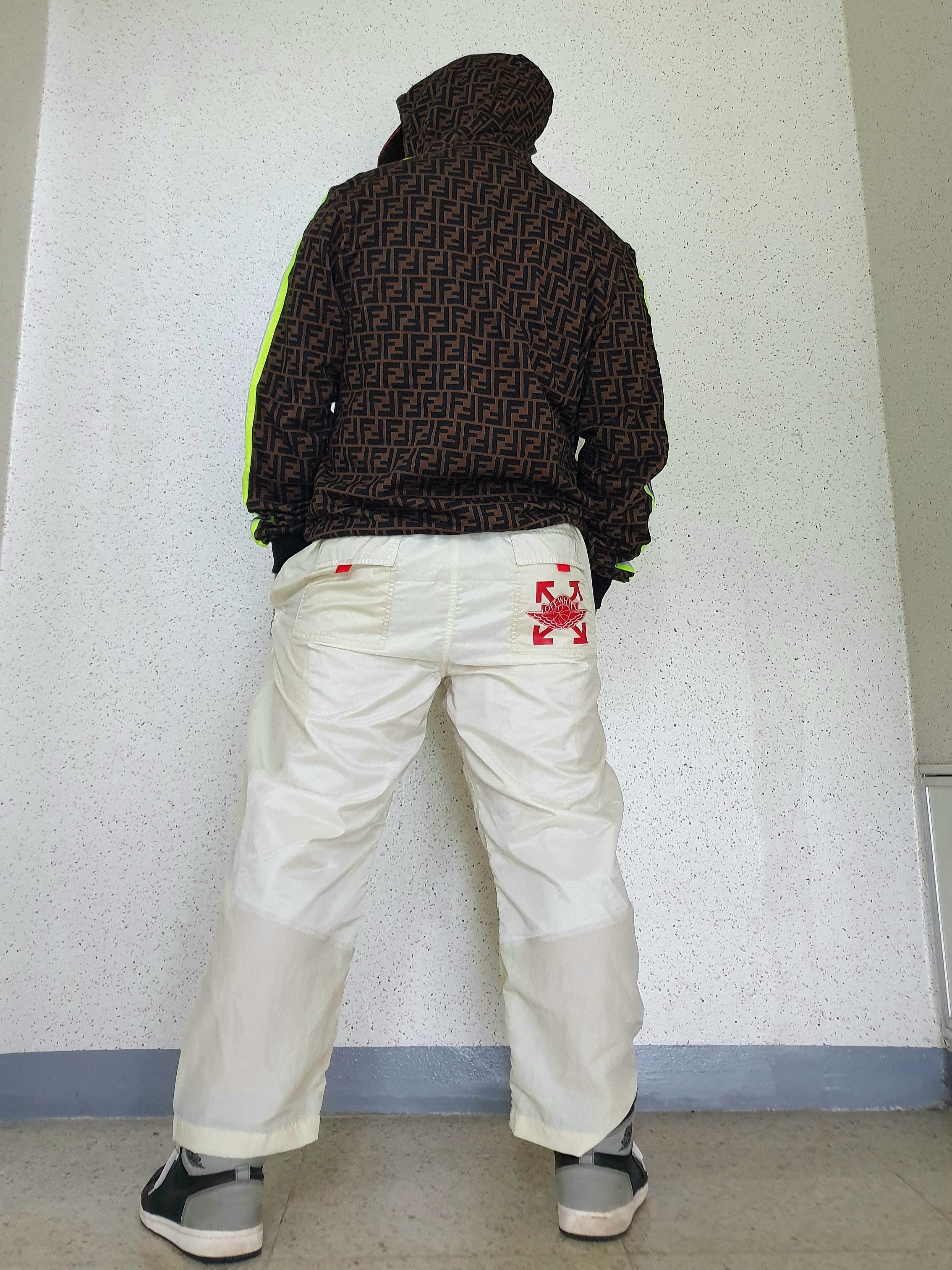 Jordan 1 Retro High OG Rust Shadow, Jordan x Off-White Woven Pants Sail - Asia 착용 스타일