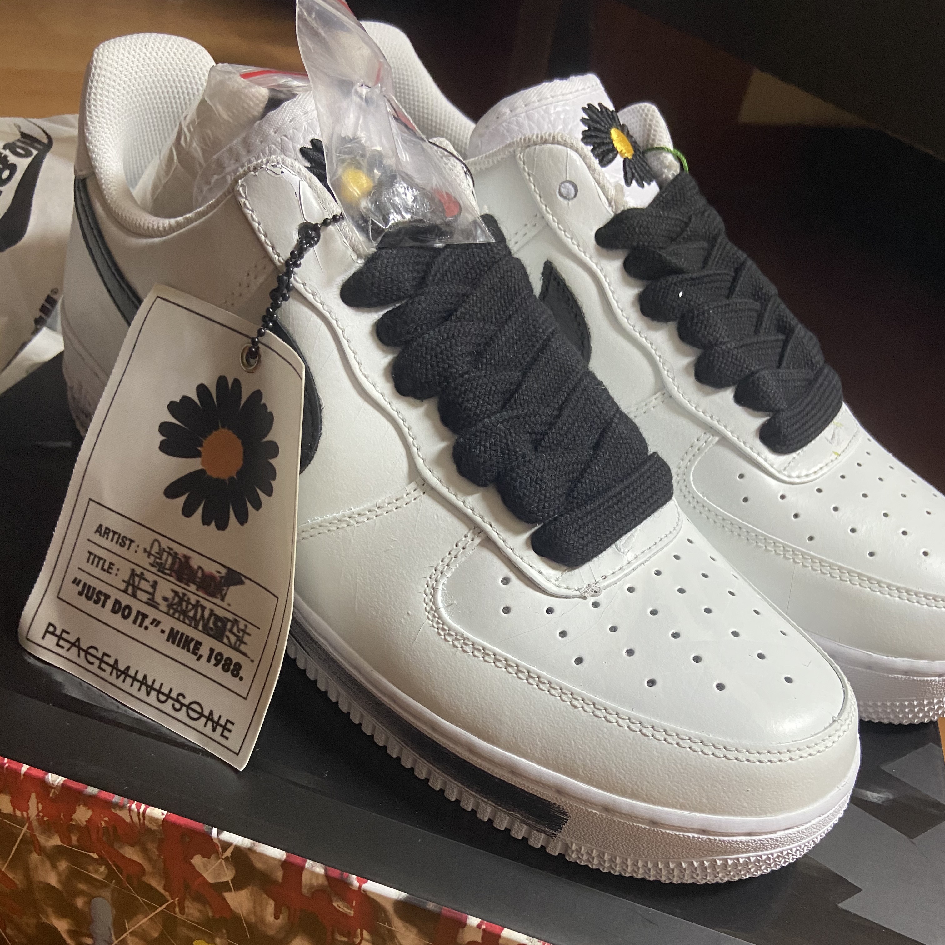 Nike x Peaceminusone Air Force 1 Low Para-Noise 2.0 착용 스타일