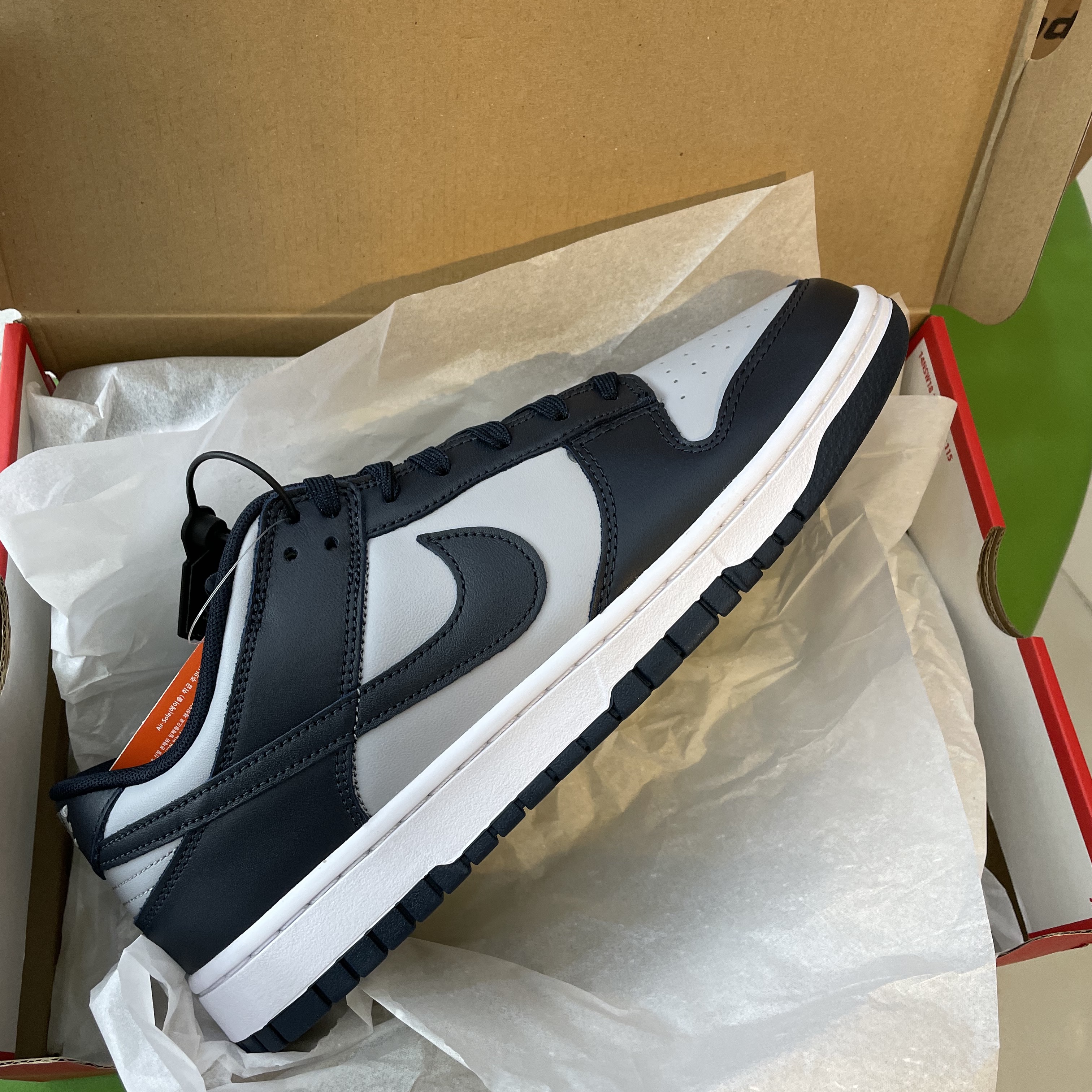 Nike Dunk Low Retro Championship Grey 착용 스타일 - 1