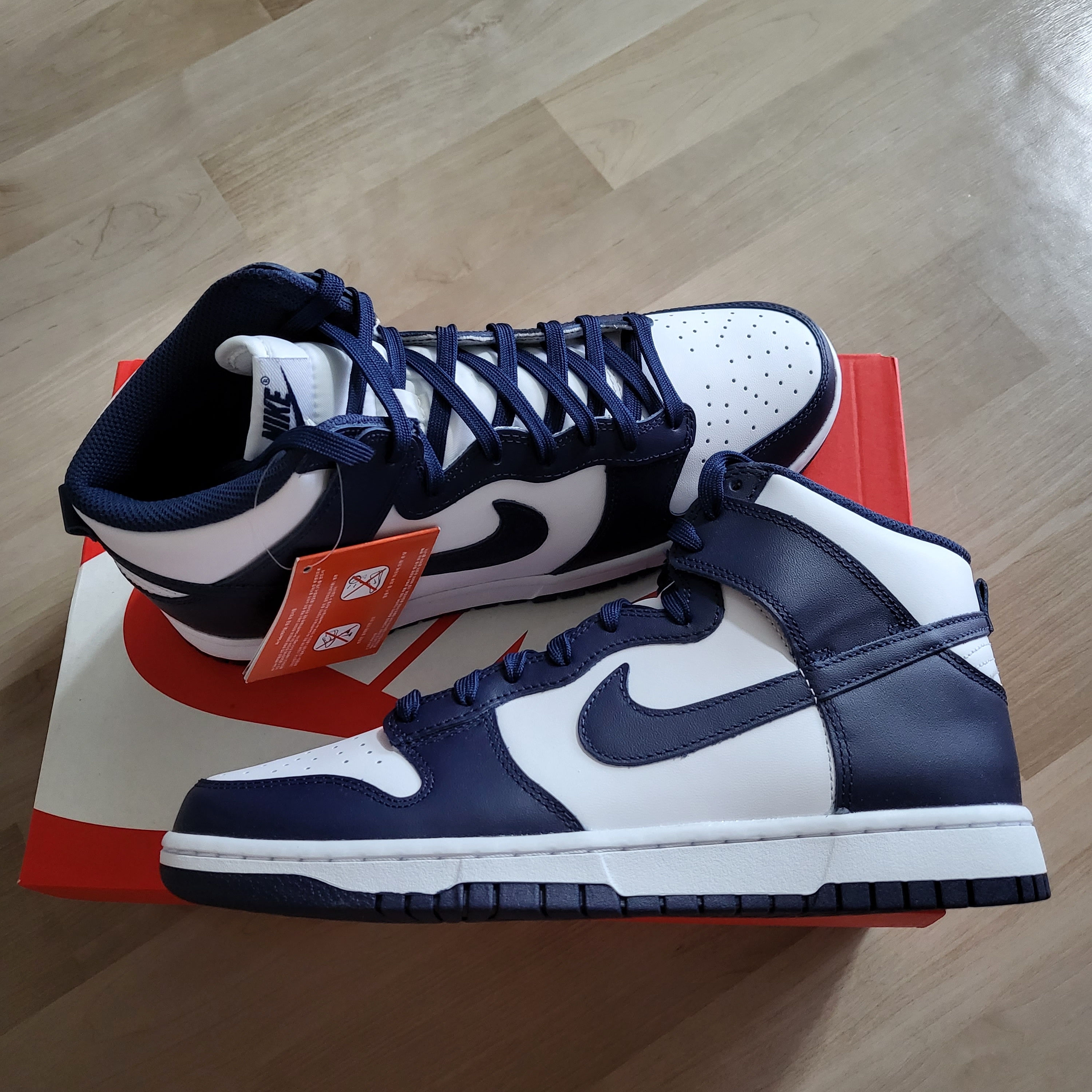 Nike Dunk High Retro Championship Navy 착용 스타일 - 1
