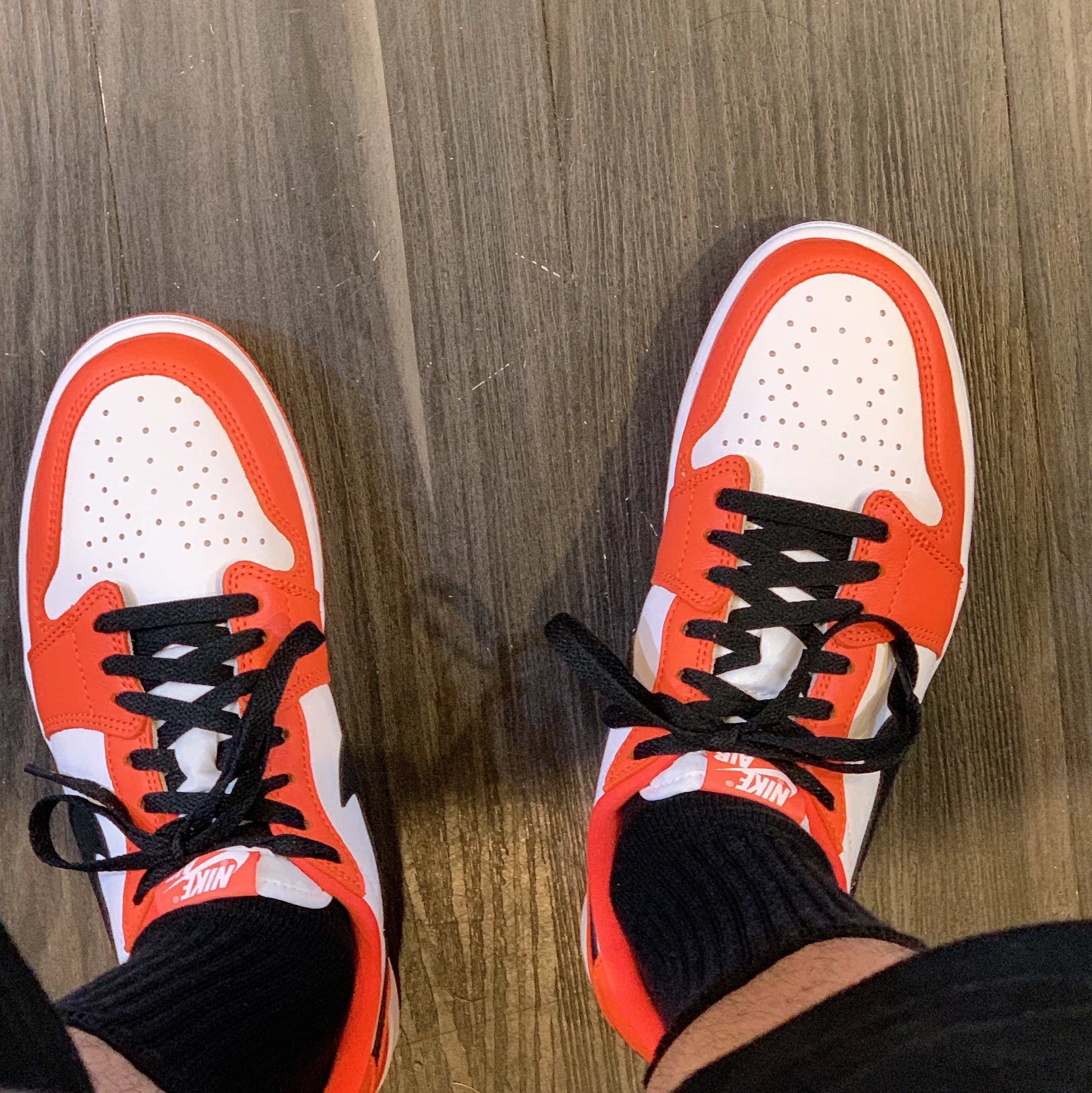 Jordan 1 Low OG Starfish 착용 스타일 - 3