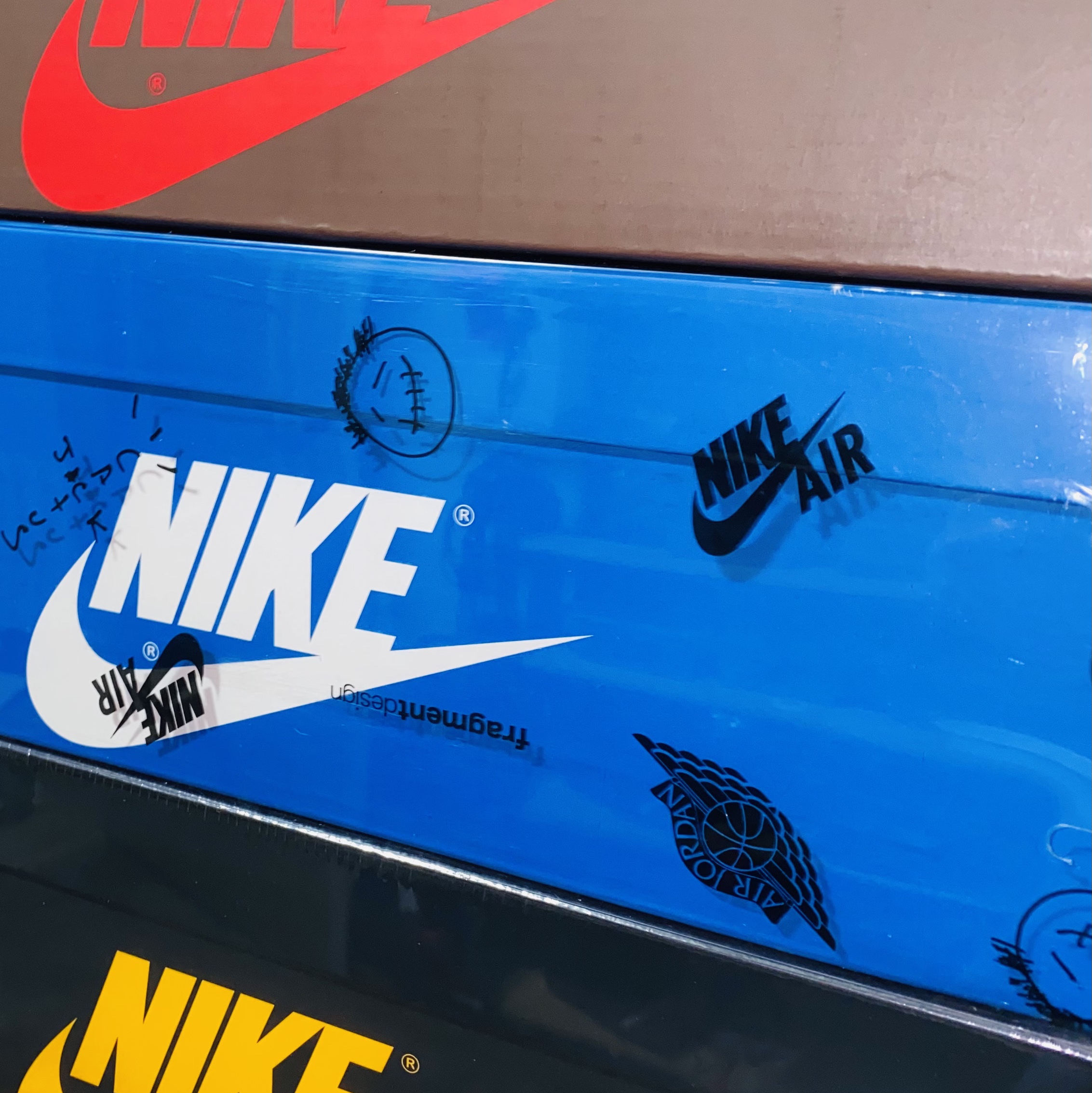 Jordan 1 x Travis Scott Retro High OG SP Mocha, Jordan 1 x Travis Scott x Fragment Retro High OG SP Military Blue 착용 스타일