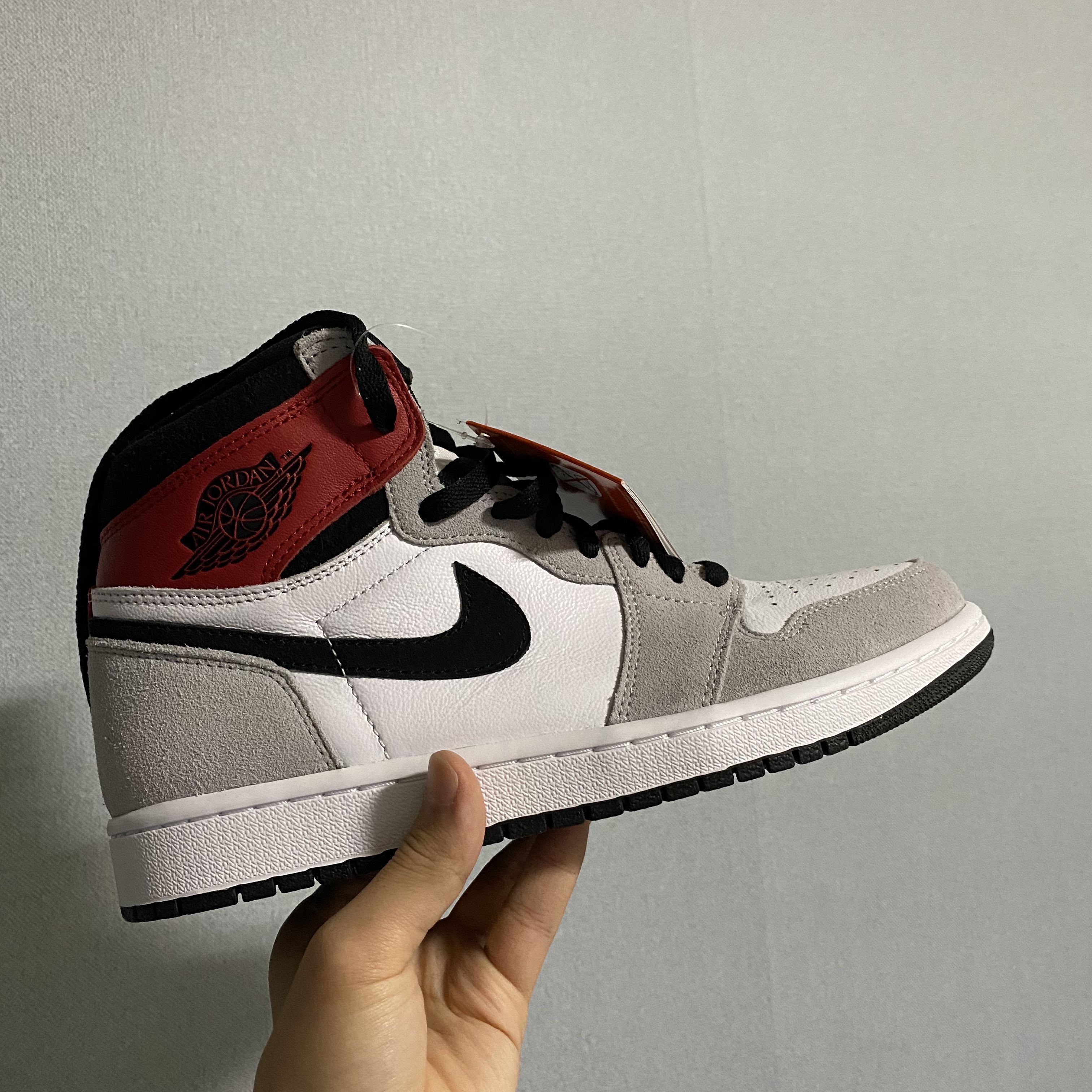 Jordan 1 Retro High OG Light Smoke Grey 착용 스타일