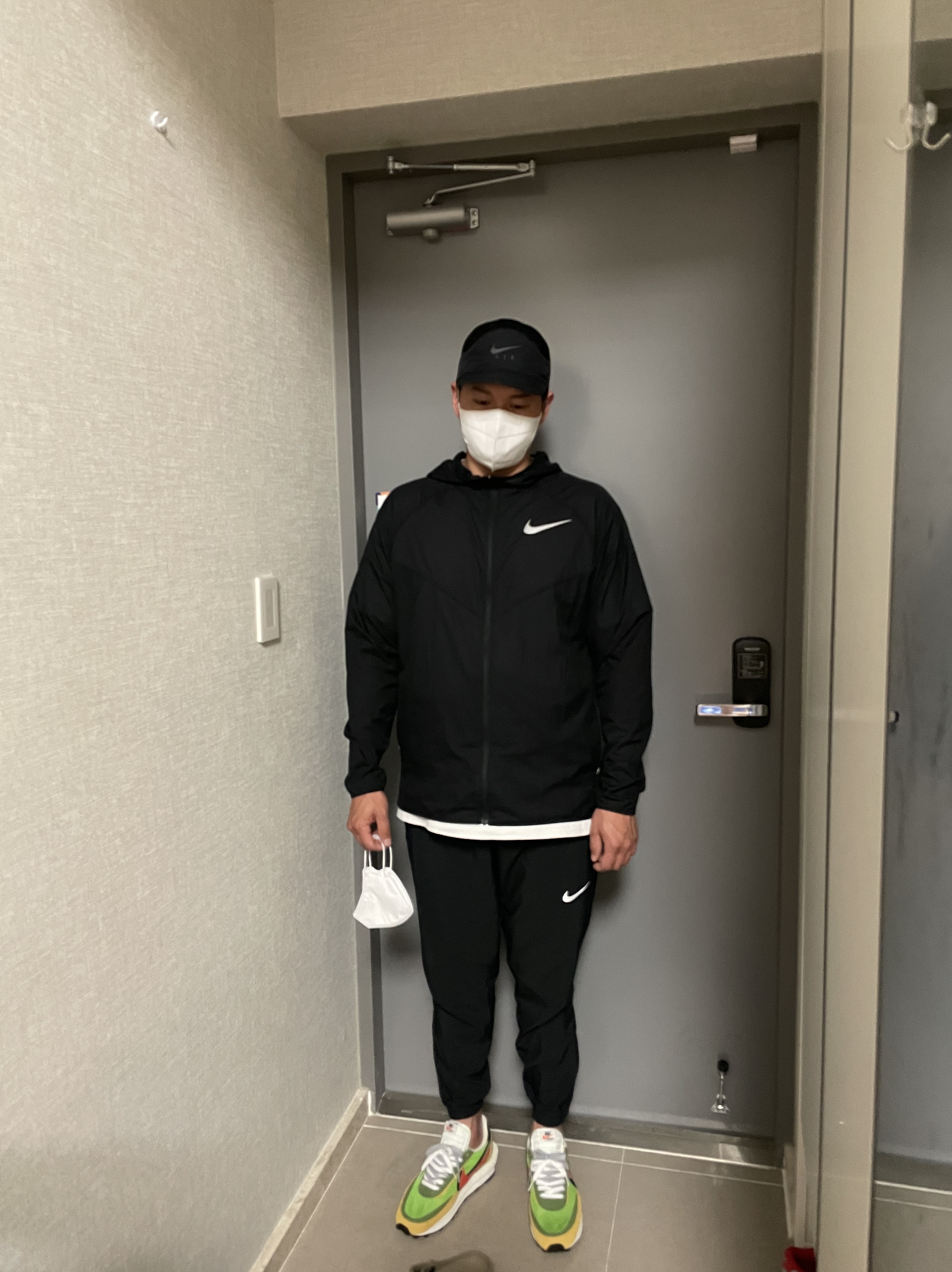 Nike x Sacai LDWaffle Green Multi 착용 스타일