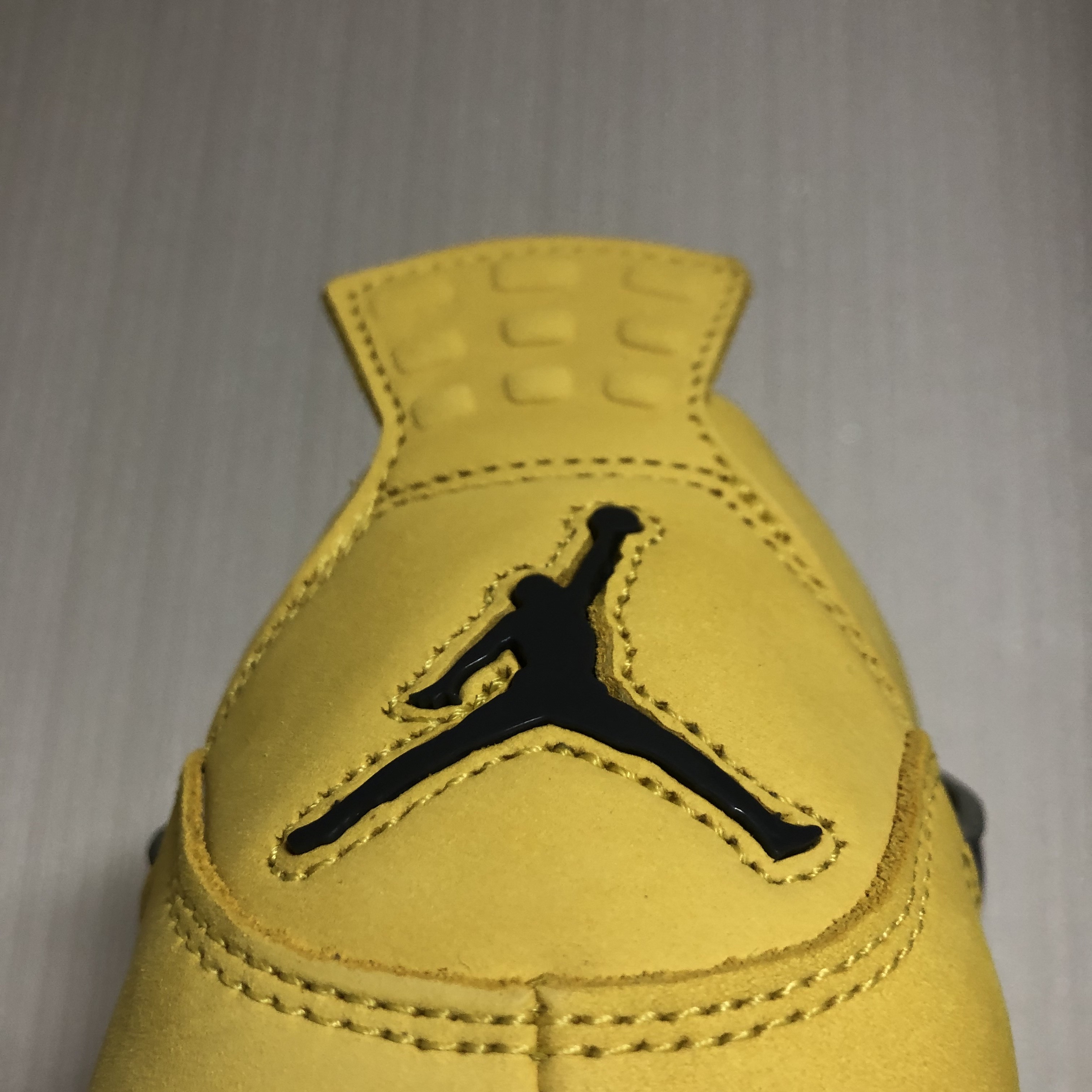 Jordan 4 Retro Tour Yellow 착용 스타일 - 5