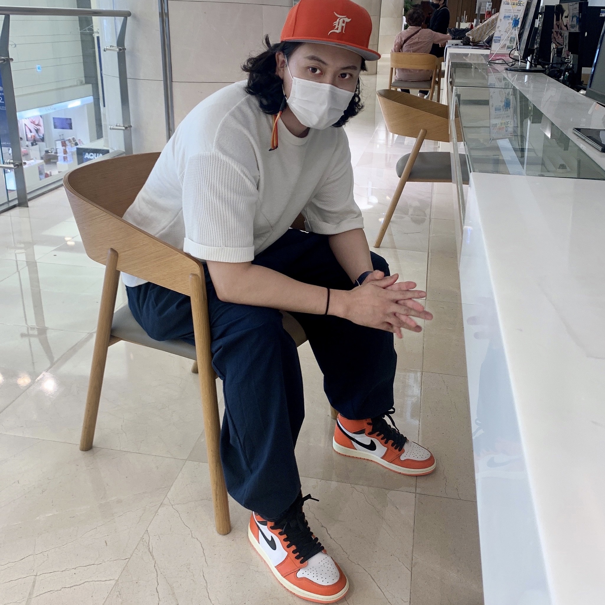 Jordan 1 Retro High OG Electro Orange, Jordan 1 Retro High OG Reverse Shattered Backboard 착용 스타일 - 3