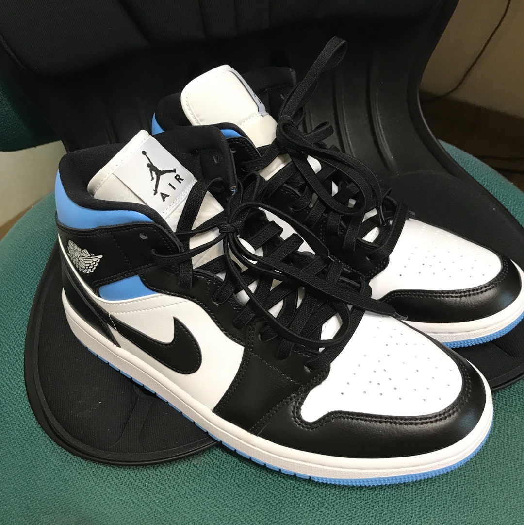 (W) Jordan 1 Mid White Black University Blue 착용 스타일