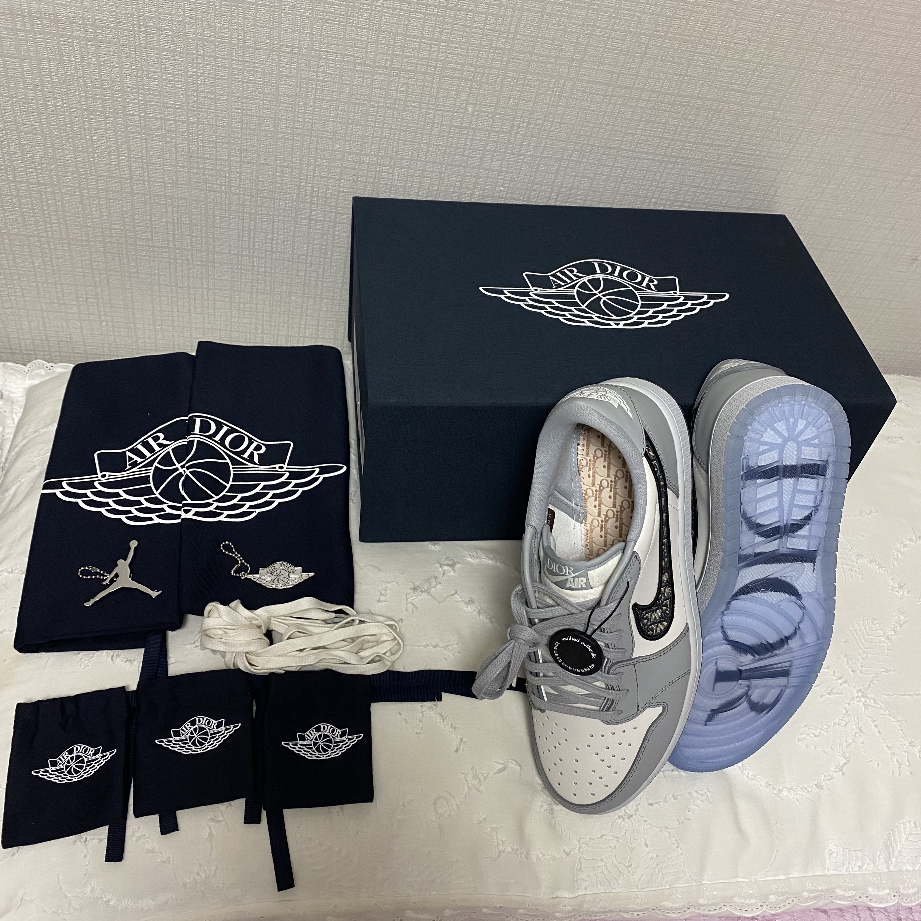 Jordan 1 x Dior Low OG 착용 스타일 - 3