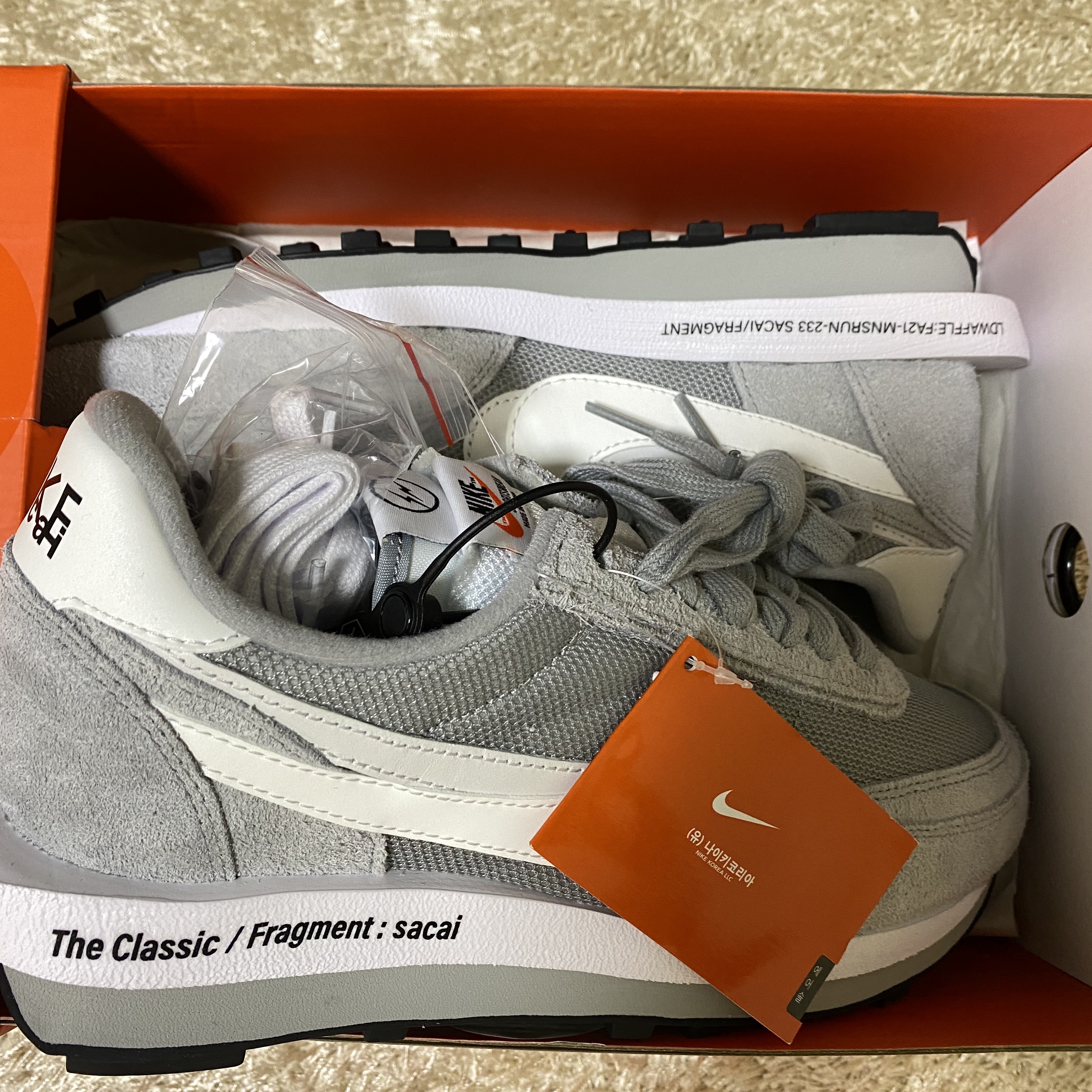 Nike x Sacai x Fragment LDWaffle Light Smoke Grey 착용 스타일